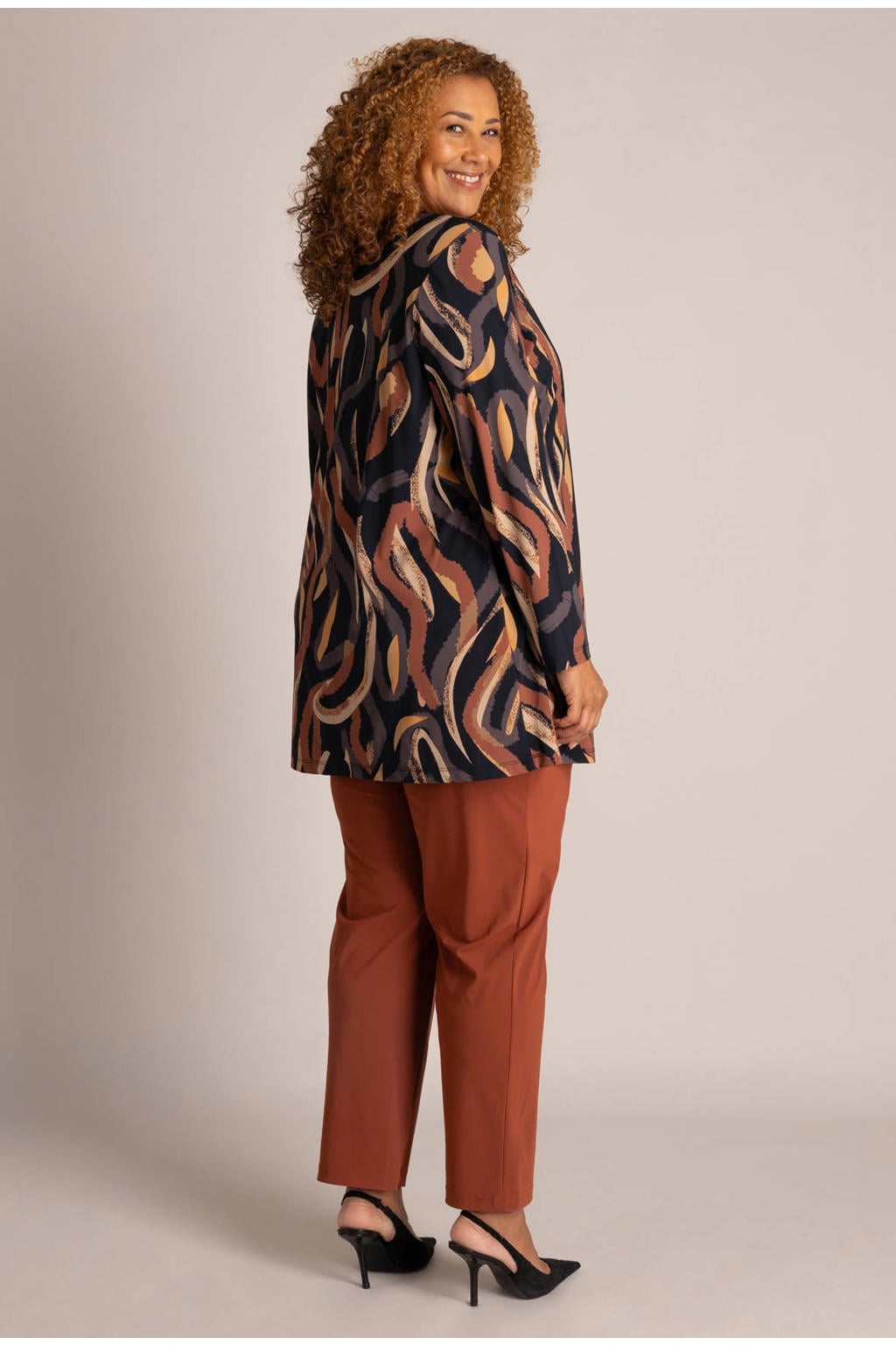 Colletta Plus Size top met print - zwart/bruin