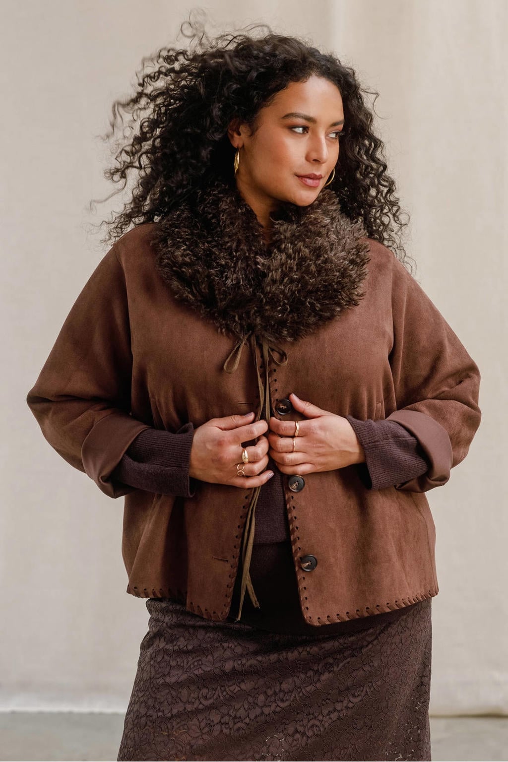 Yest Curve Plus Size suèdelook jas - bruin