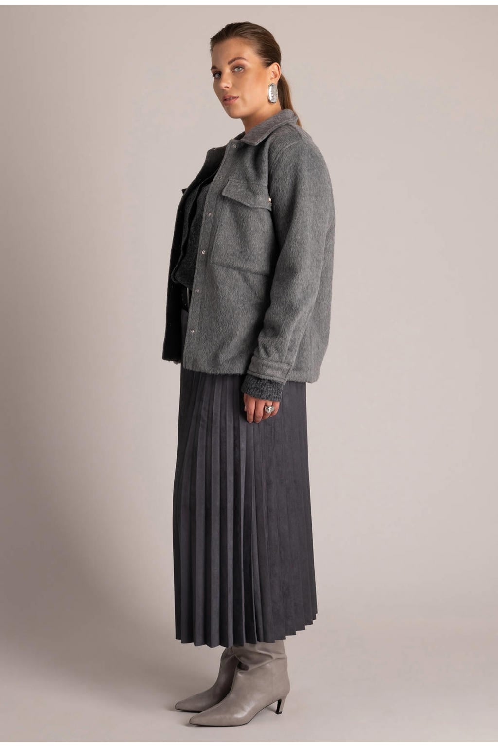 Yest Curve Plus Size jas met studs - grijs
