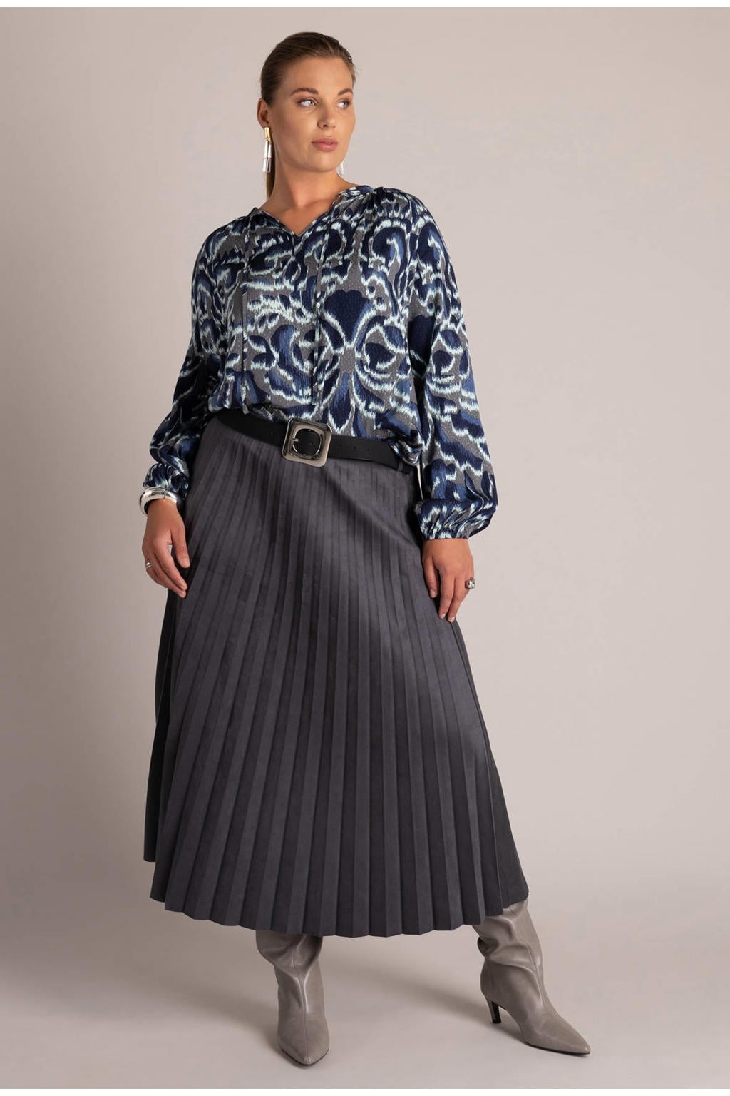Blauwe dames Yest Curve Plus Size top van viscose met lange mouwen en vetersluiting