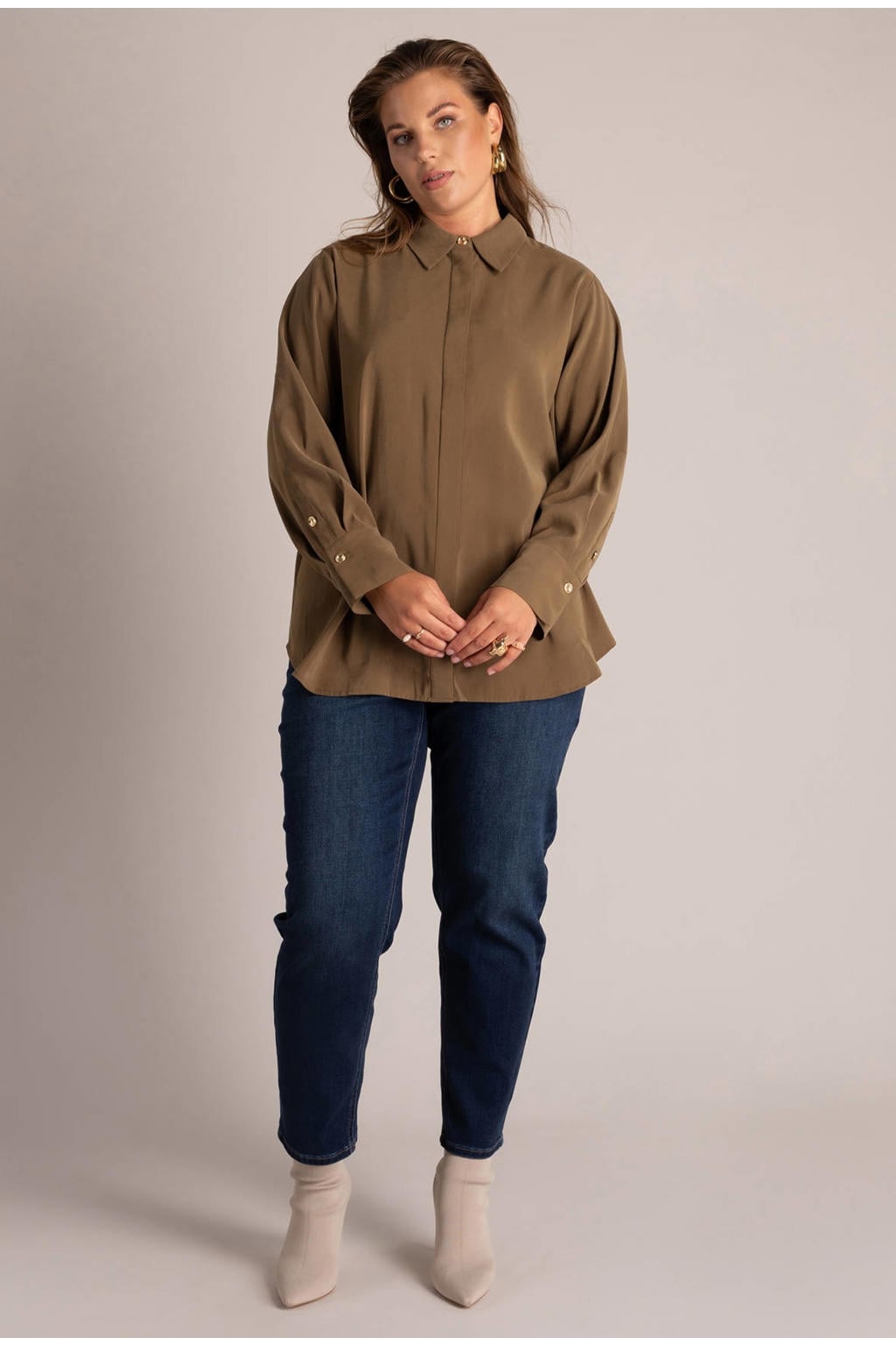 Yest Curve Plus Size blouse - olijfgroen