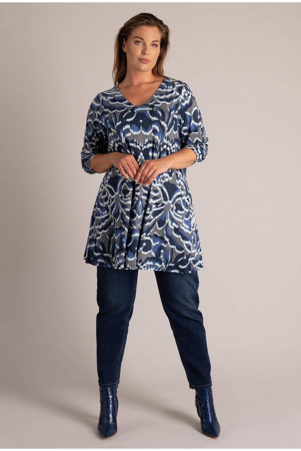 Yest Curve Plus Size top met print - grijs/blauw