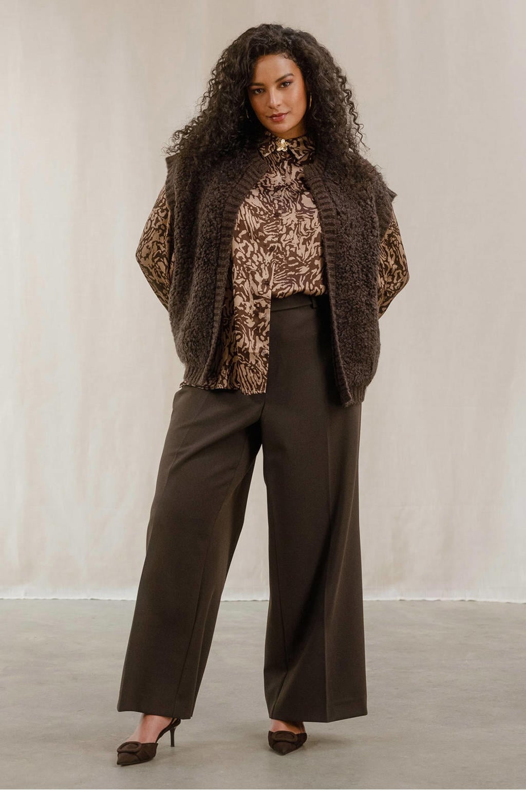 Yest Curve Plus Size blouse met print - bruin