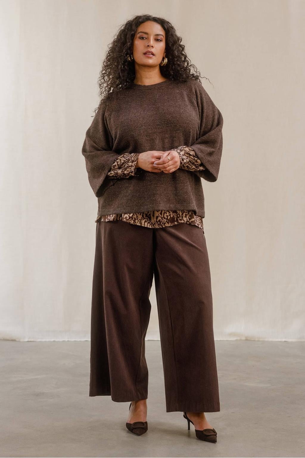 Yest Curve Plus Size gebreide trui met glitters - bruin