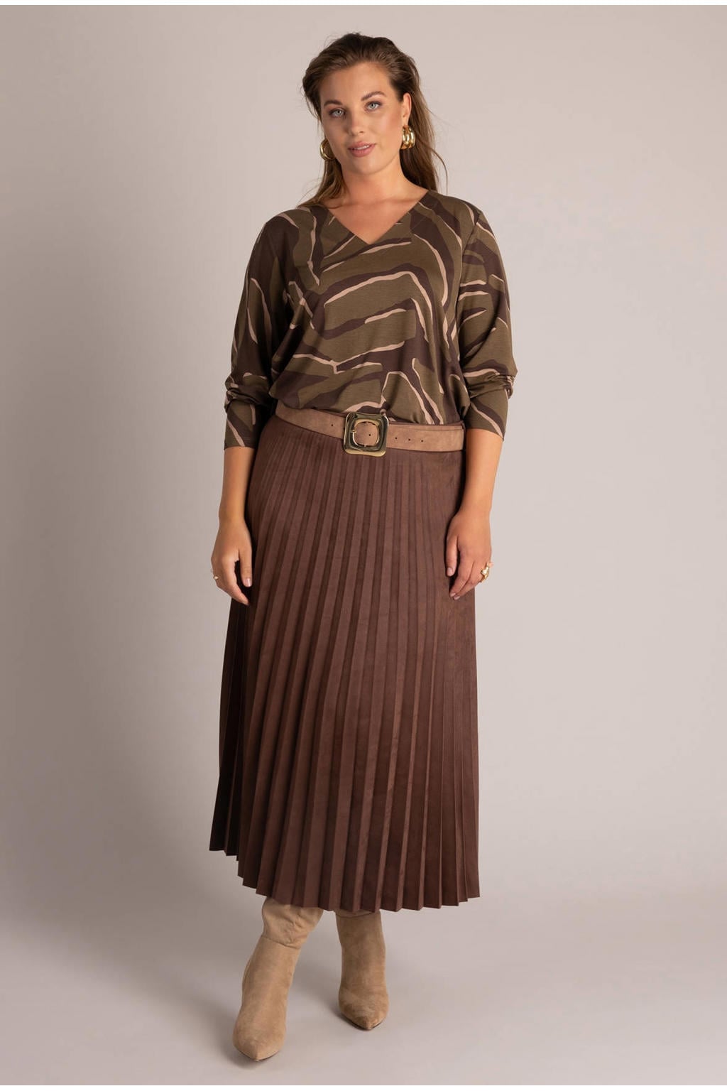 Bruin en groene dames Yest Curve Plus Size top van viscose met lange mouwen
