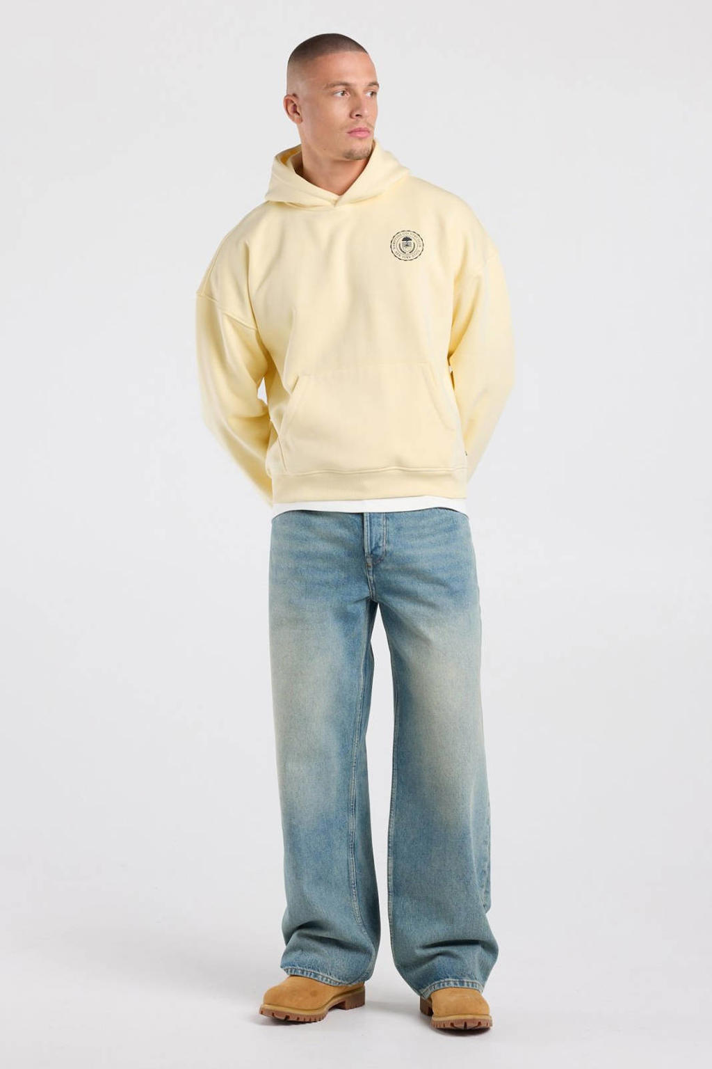 America Today boxy hoodie met backprint - geel