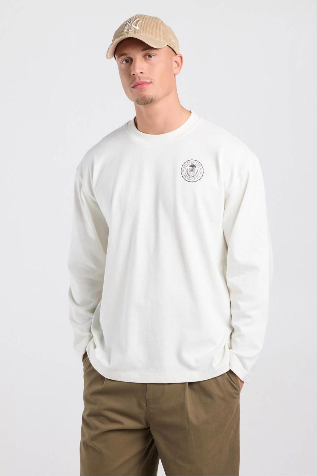America Today relaxed fit longsleeve met backprint - off-white