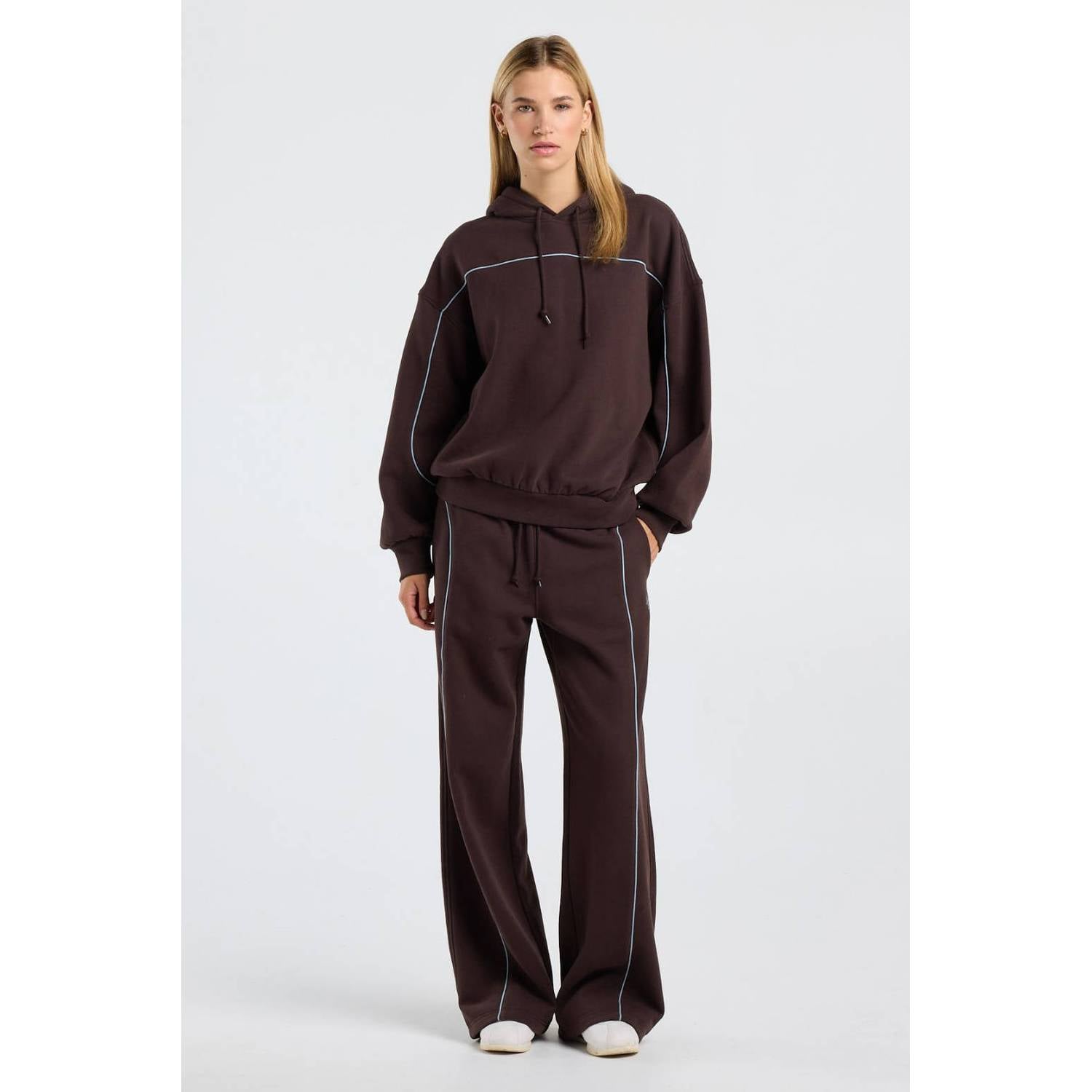 America Today wide leg joggingbroek donkerbruin