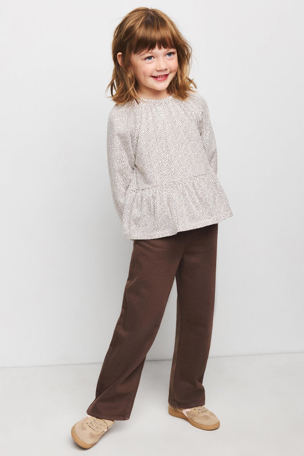 Wit, naturel en bruine meisjes Mango Kids blousetop en stippen met lange mouwen, knoopsluiting en volant