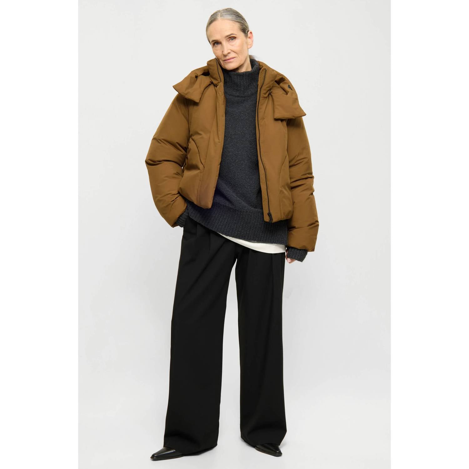 Elvine pufferjas camel