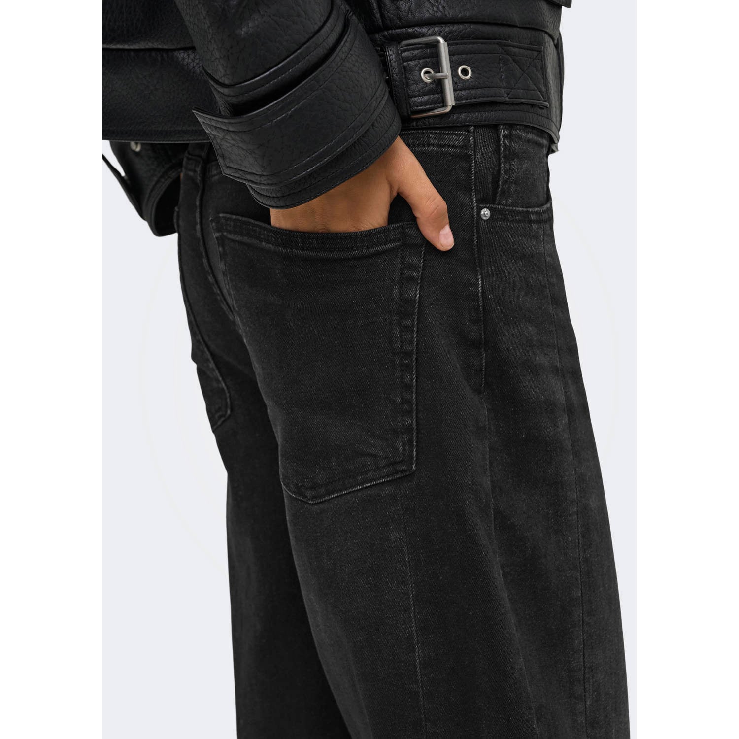 ONLY Onljessi Hw Barrel Ankle Dnm jeans black denim