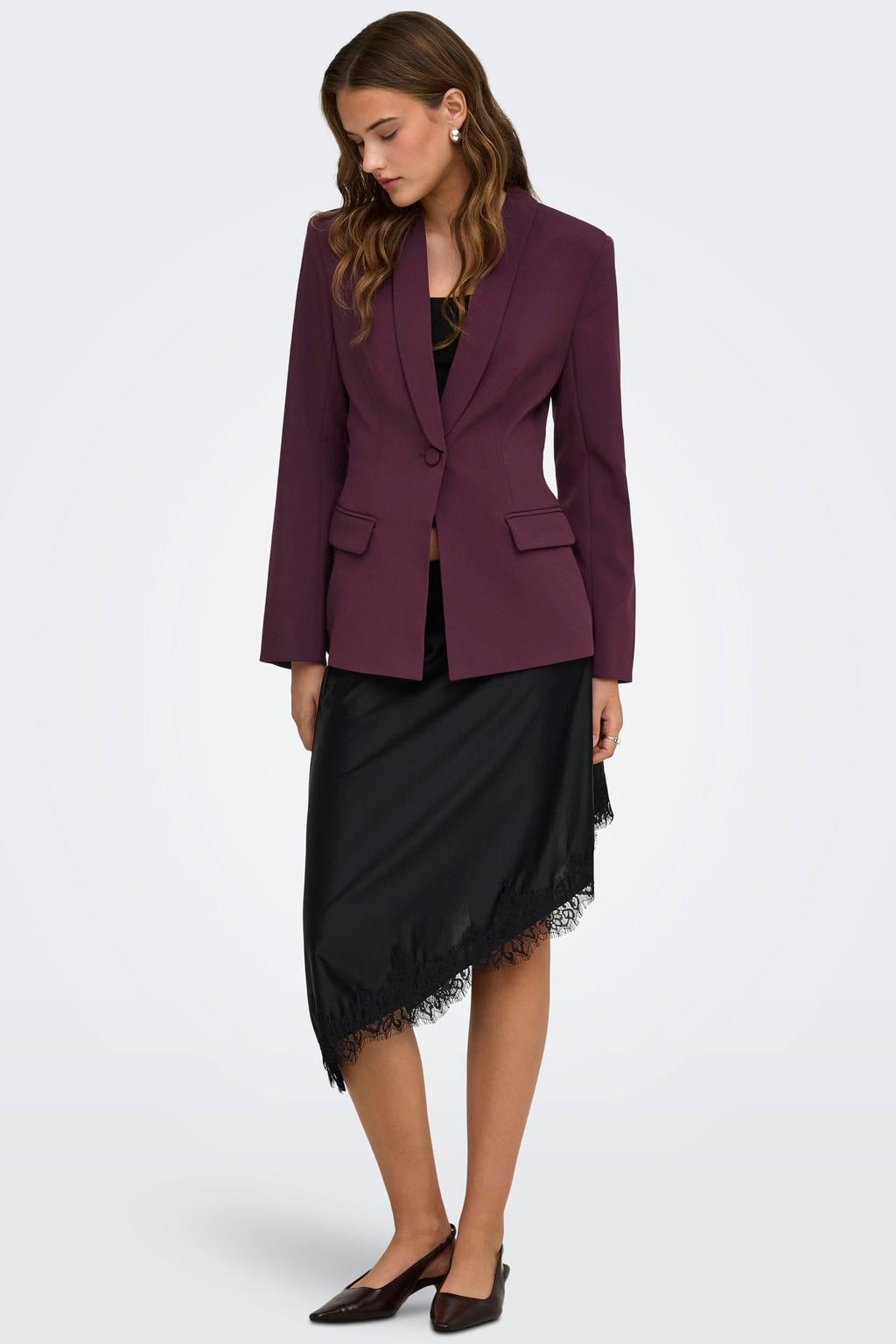 Donkerrode dames ONLY getailleerde blazer van polyester met effen, lange mouwen, reverskraag en knoopsluiting