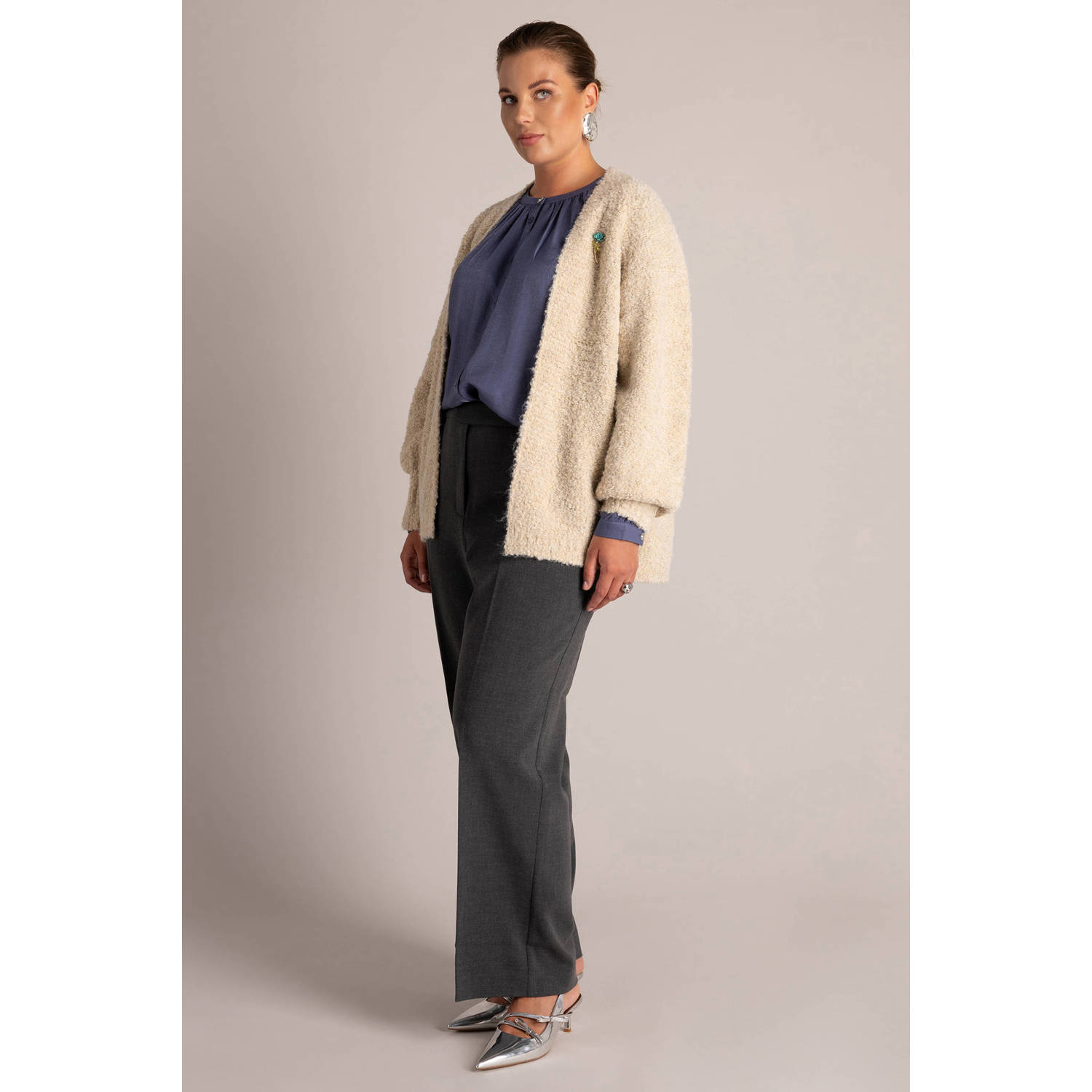 Yest Curve Plus Size gebreid vest met wol beige