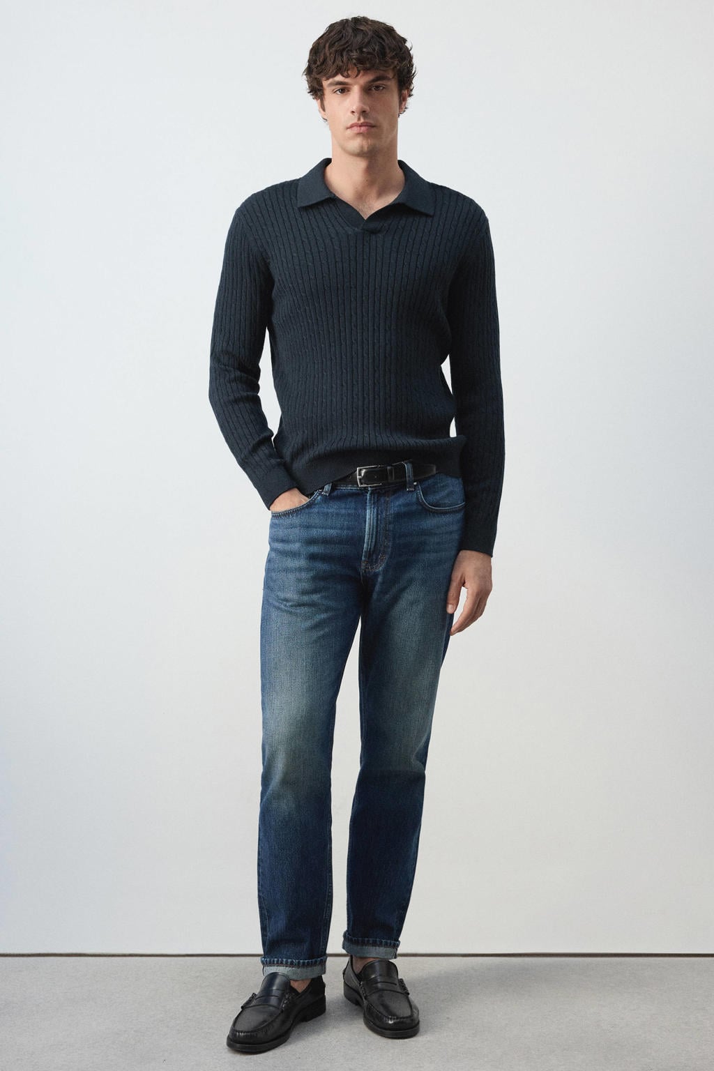 Donkerblauwe heren Mango Man relaxed fit gebreide trui van katoen met effen, lange mouwen en polo kraag