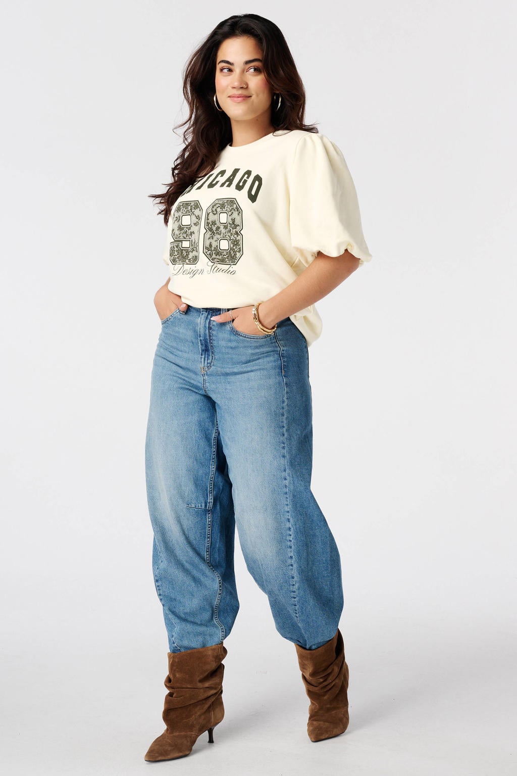 Lichtgele dames MS Mode Plus Size top met tekst print en driekwart mouwen
