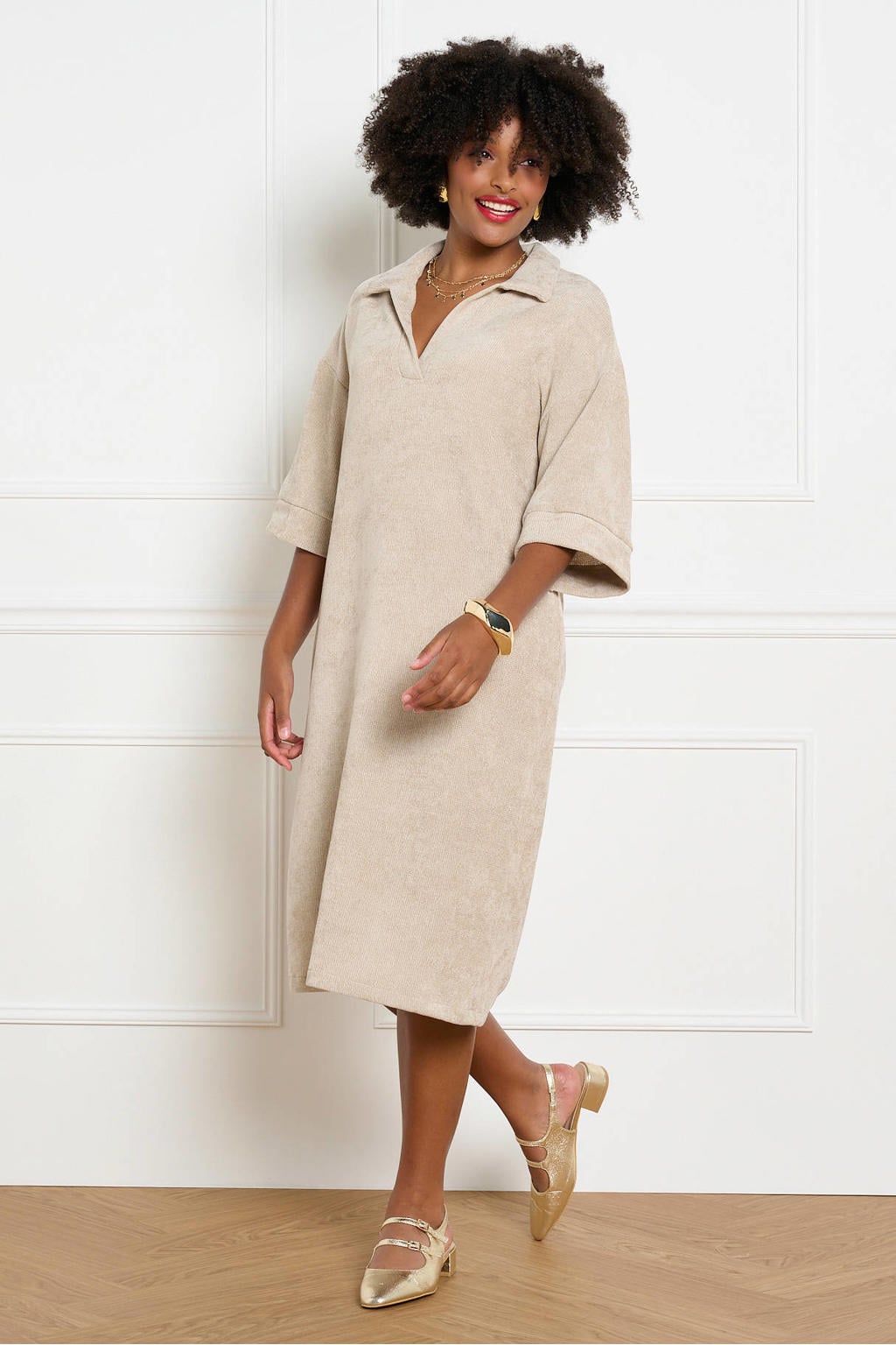LOLALIZA fluwelen midi jurk - beige