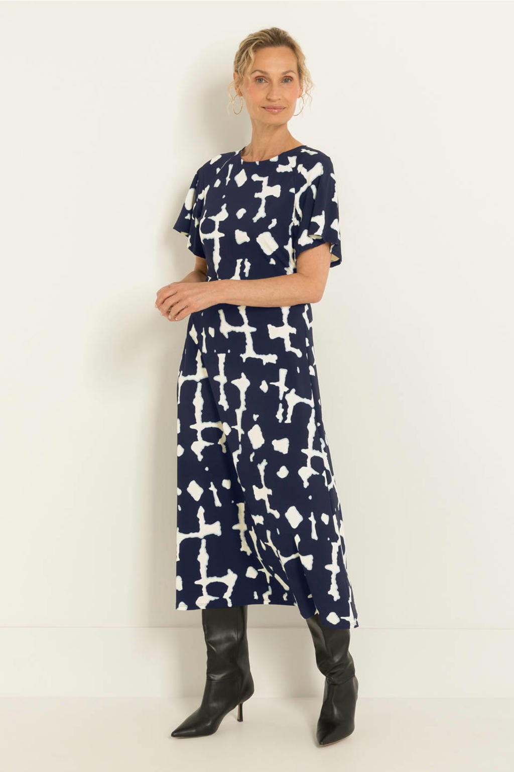 Donkerblauw en ecru dames CLAUDIA BY CLAUDIA STRÄTER midi jurk van travelstof met driekwart mouwen, ronde hals en drukknoopsluiting