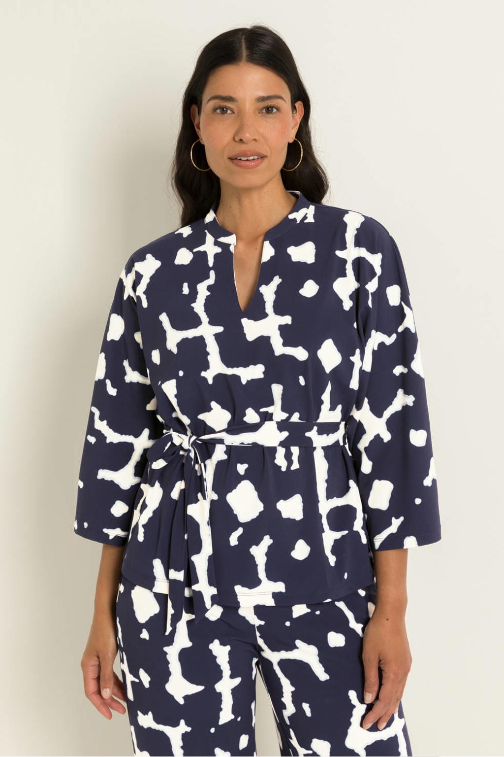 CLAUDIA BY CLAUDIA STRÄTER top van travelstof met print - blauw