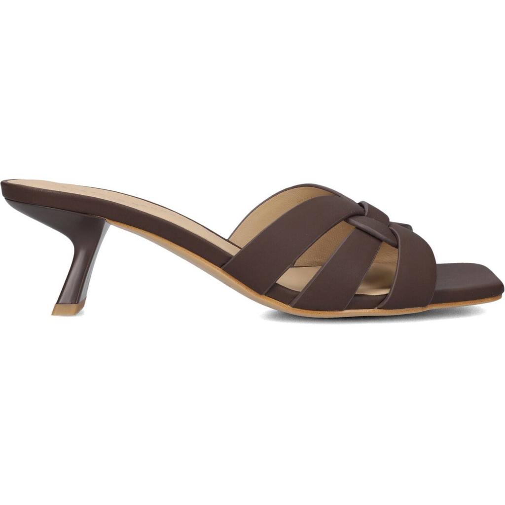 Stefano Lauran Hakken St2648 Bruin