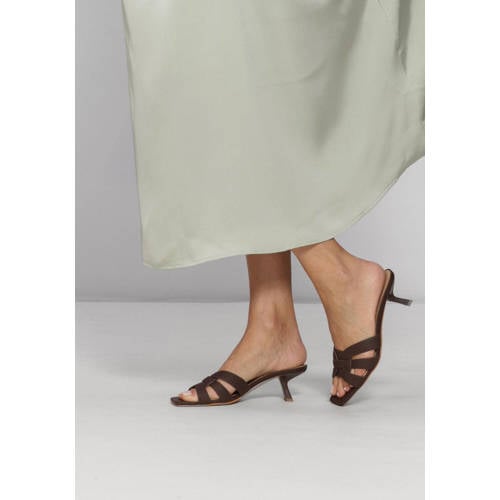 Stefano Lauran Hakken St2648 Bruin