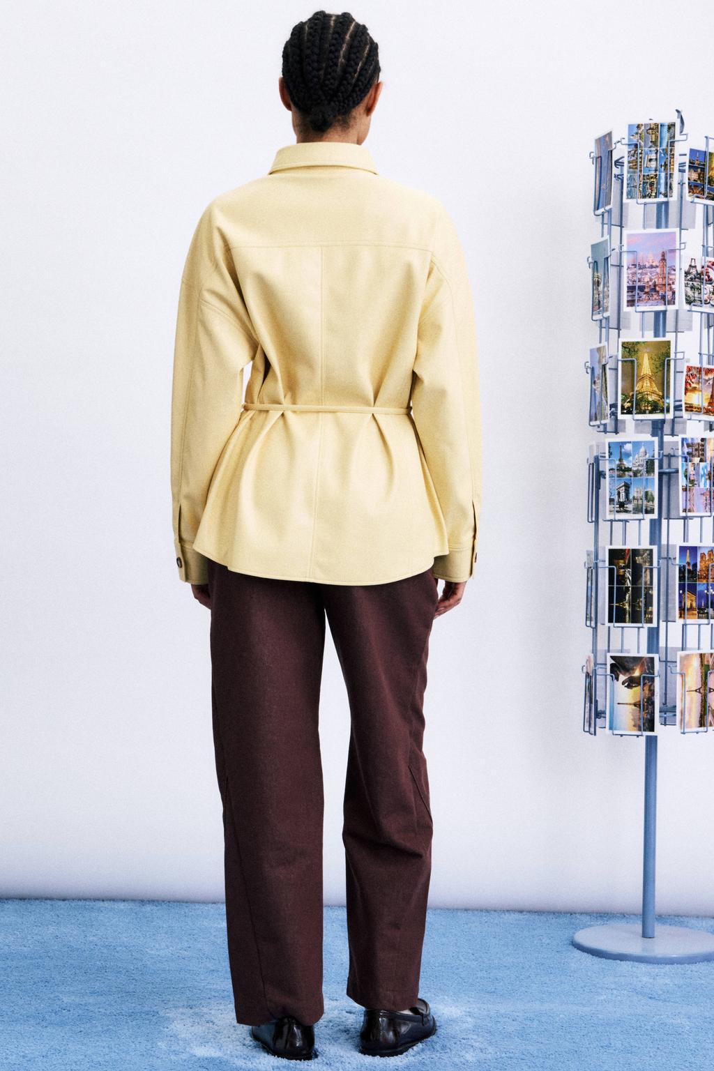 FRNCH imitatieleren blouse met ceintuur - geel