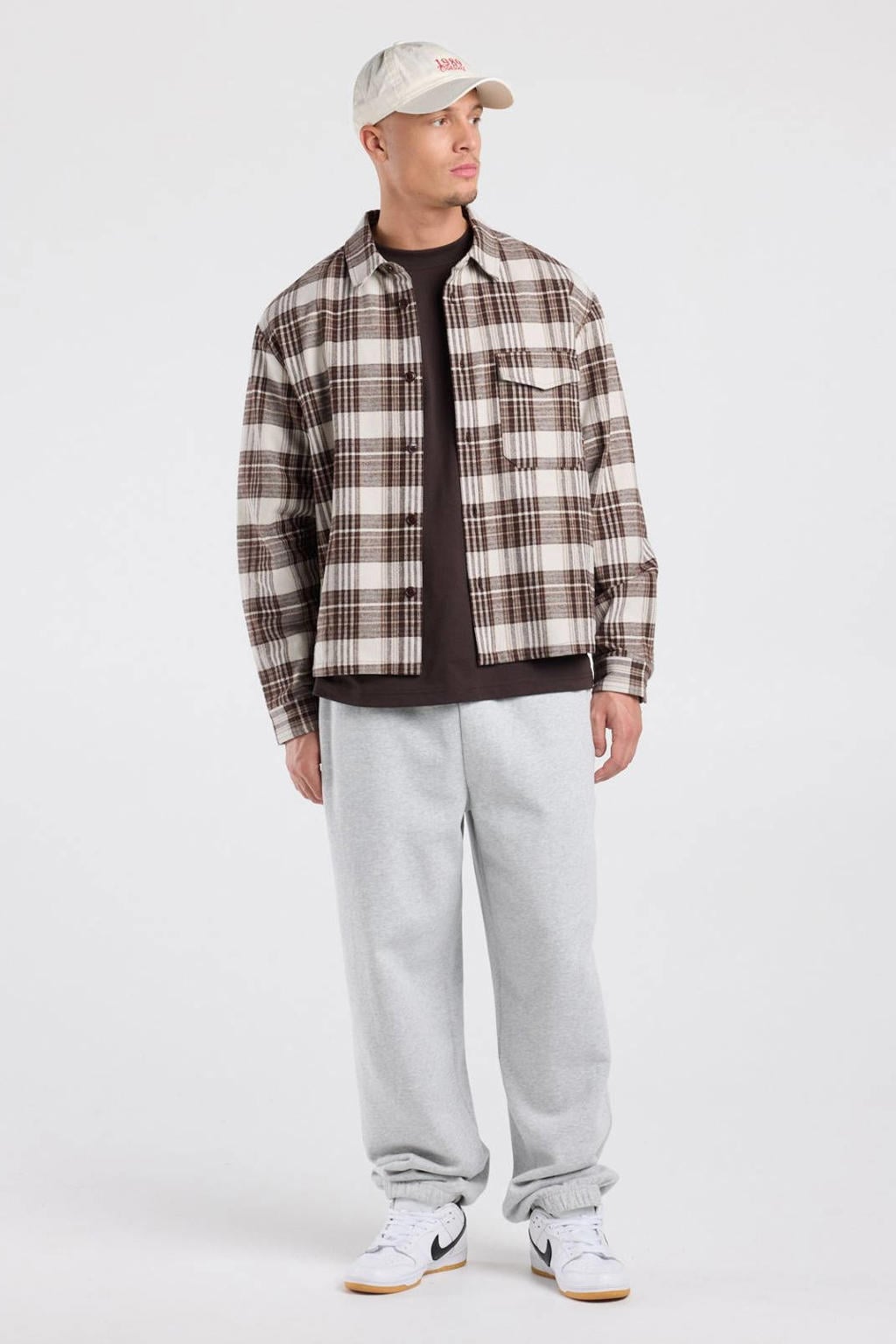 Bruine heren America Today loose fit geruite overhemd van katoen met lange mouwen en klassieke kraag