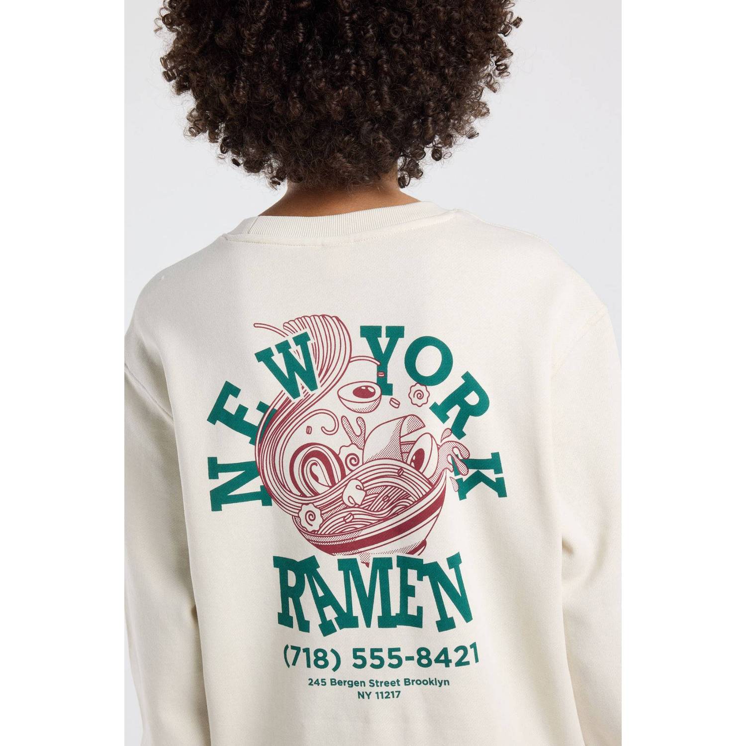 America Today sweater met backprint beige