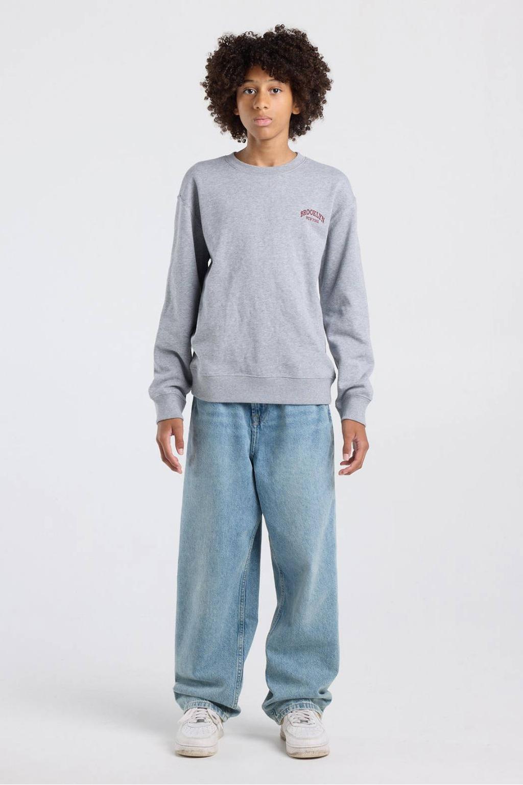 America Today sweater met backprint - grijs