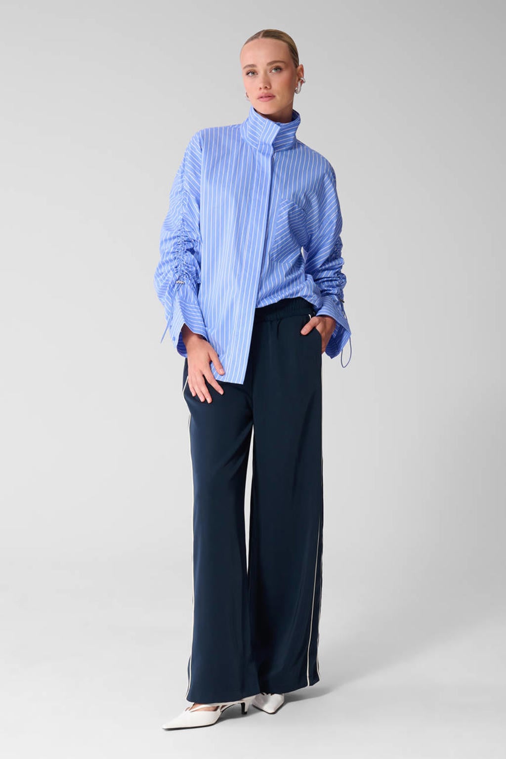 Shoeby blouse met krijtstreep - blauw/ecru