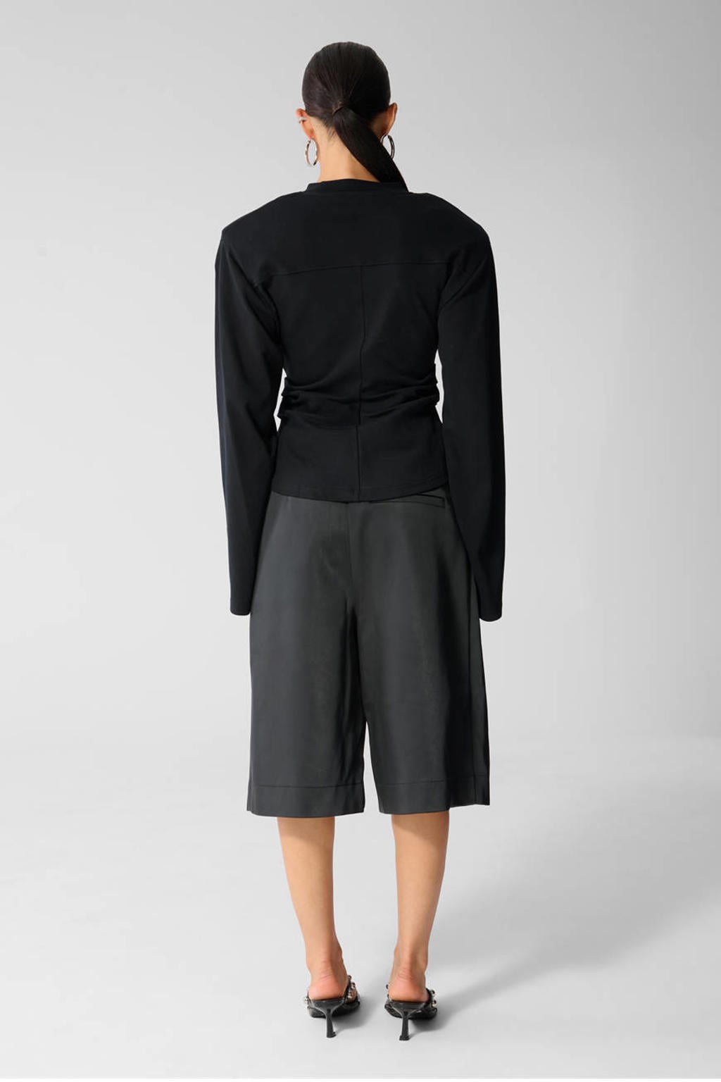 Shoeby getailleerde top - zwart