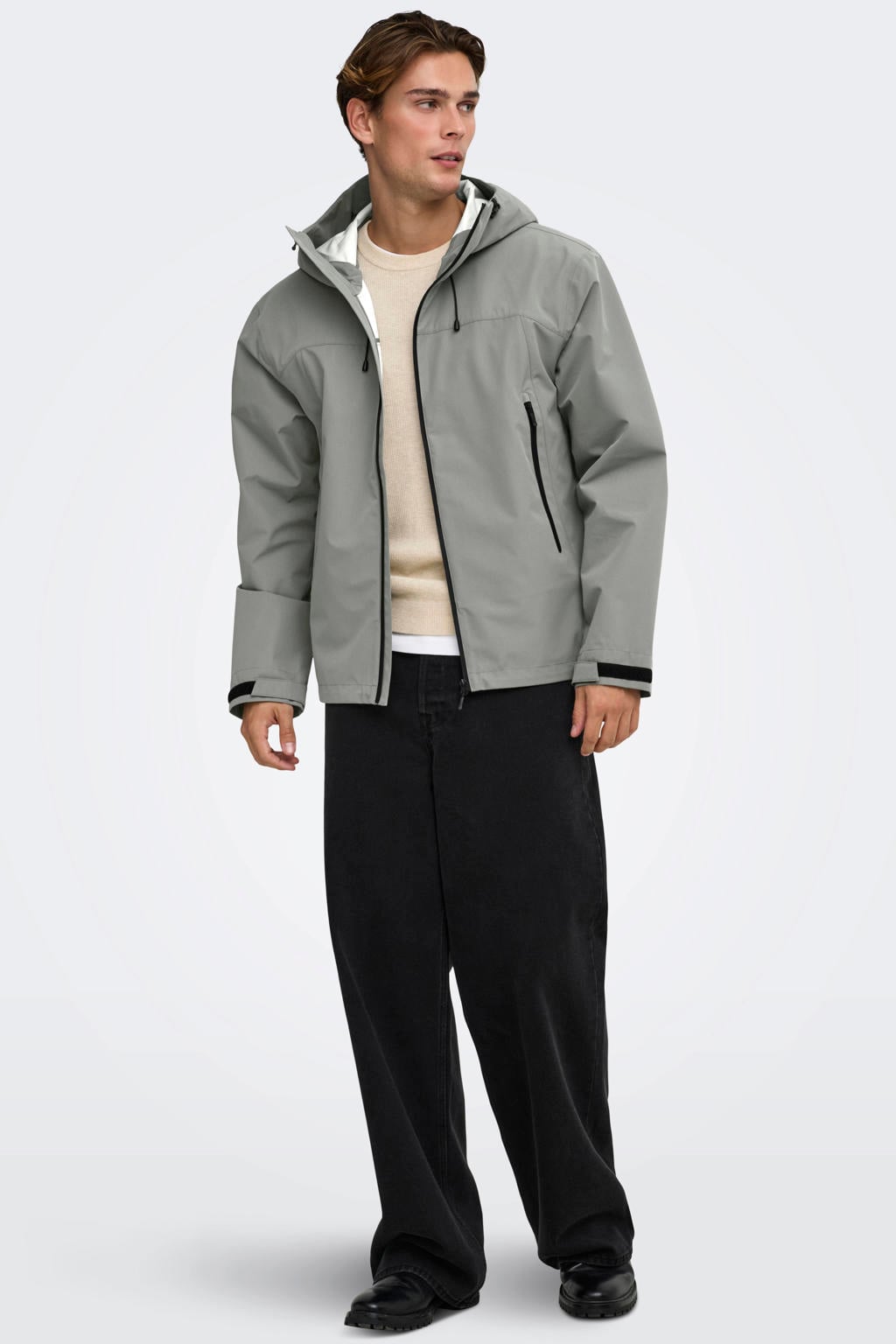 Grijsgroene heren ONLY & SONS tussenjas van polyester met effen, lange mouwen, capuchon, ritssluiting en geweven detail
