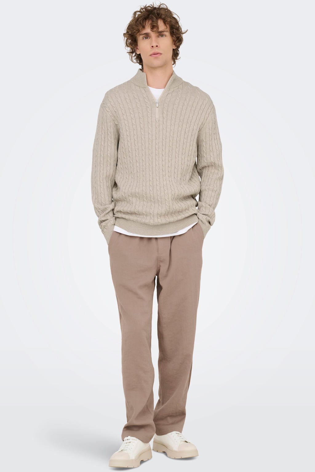 Beige heren ONLY & SONS regular fit gebreide trui van katoen met effen, lange mouwen en opstaande kraag