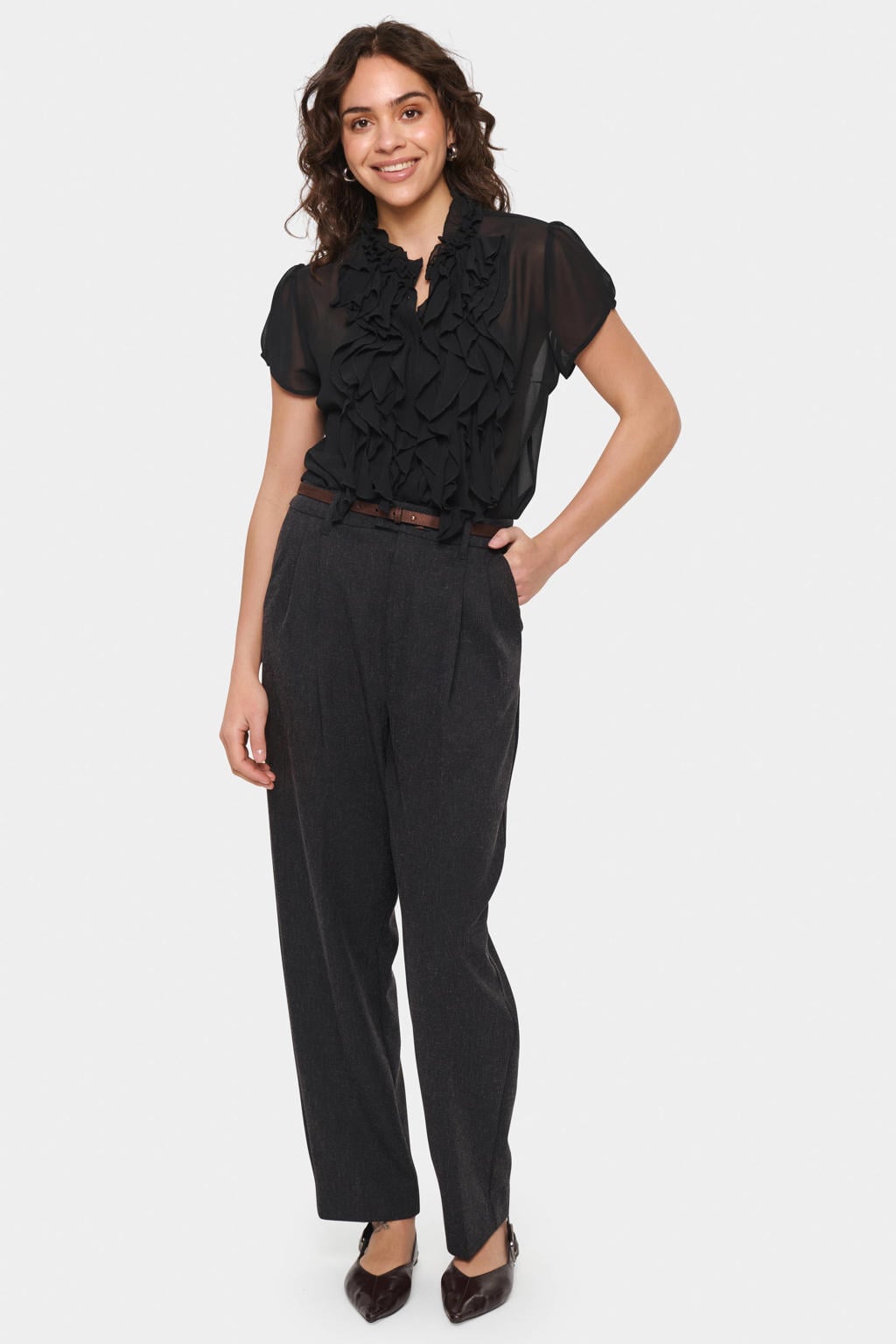 Saint Tropez getailleerde blousetop met ruches - zwart