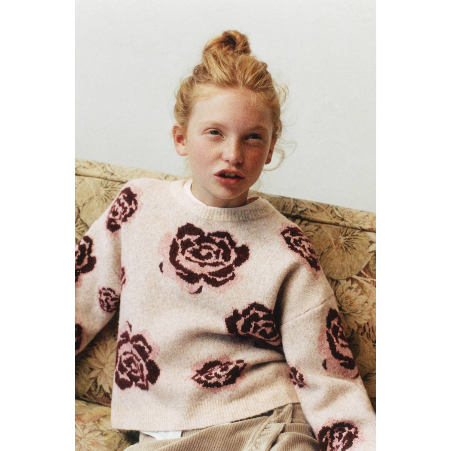 Mango Kids gebloemde sportsweater beige rood