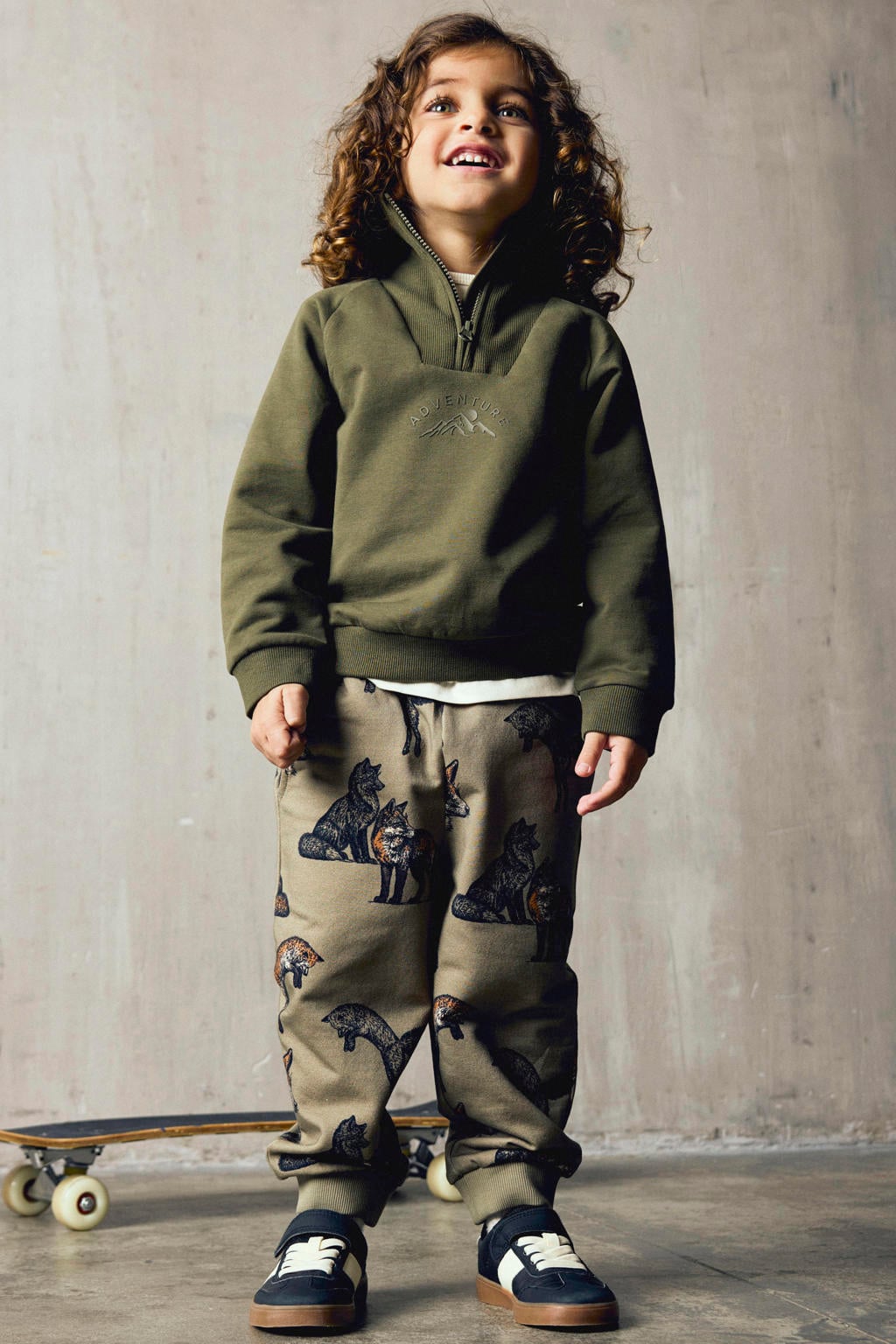 Olijfgroene jongens NAME IT MINI sweater met effen, lange mouwen, opstaande kraag, halve rits en geribde boorden