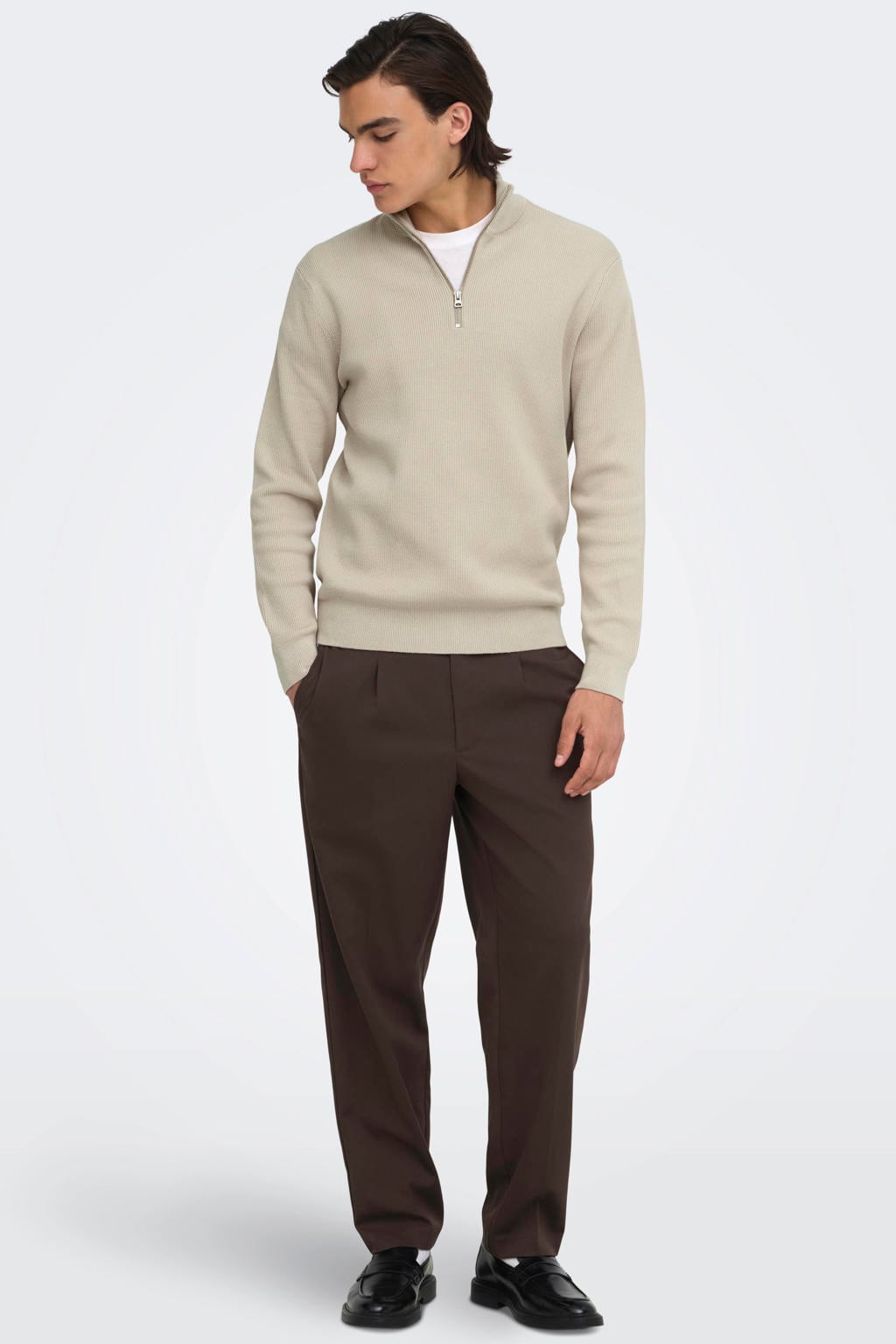 Beige heren ONLY & SONS regular fit gebreide trui van katoen met effen, lange mouwen en opstaande kraag