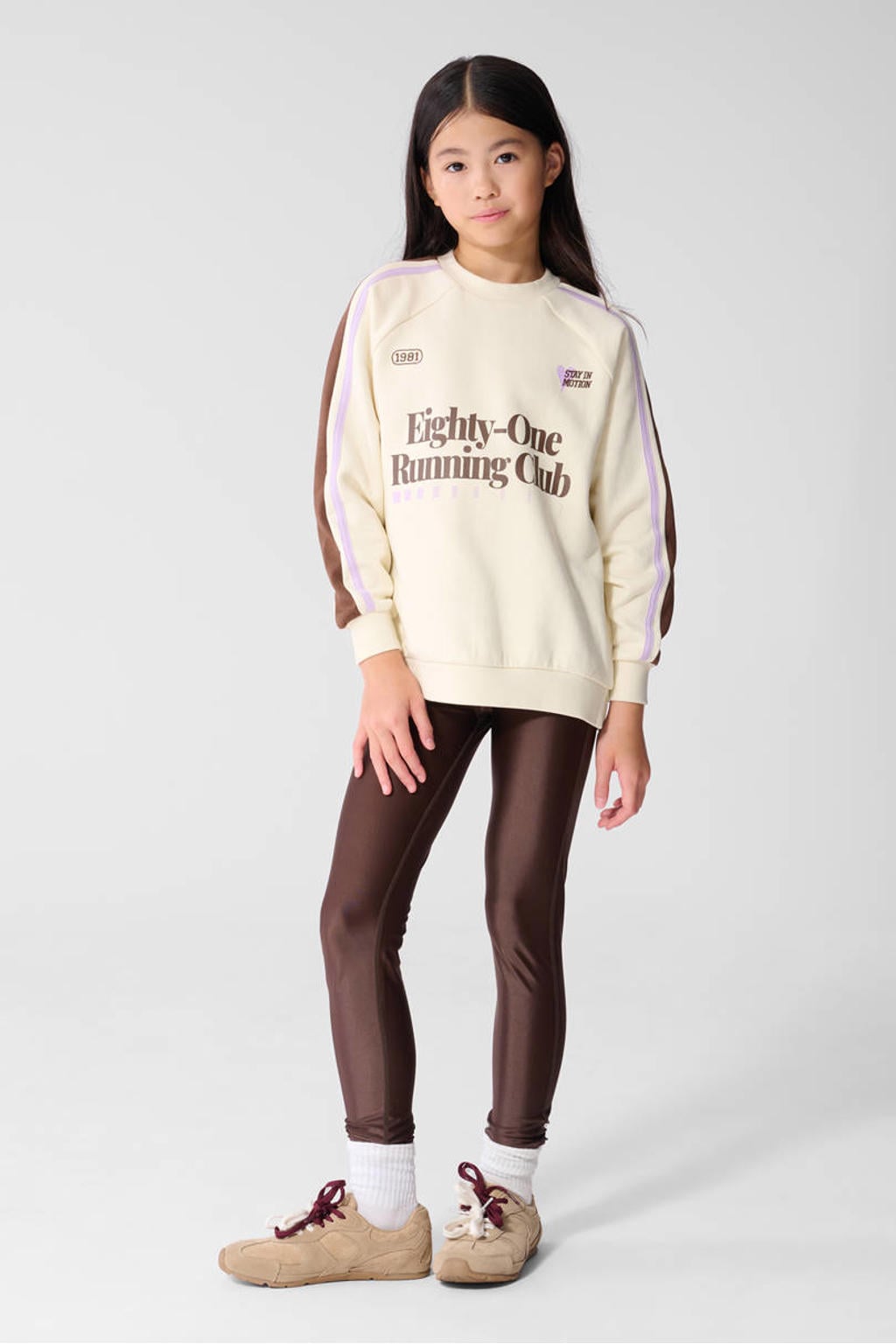 Ecru meisjes Shoeby van sweat materiaal met tekst print, lange mouwen en ronde hals