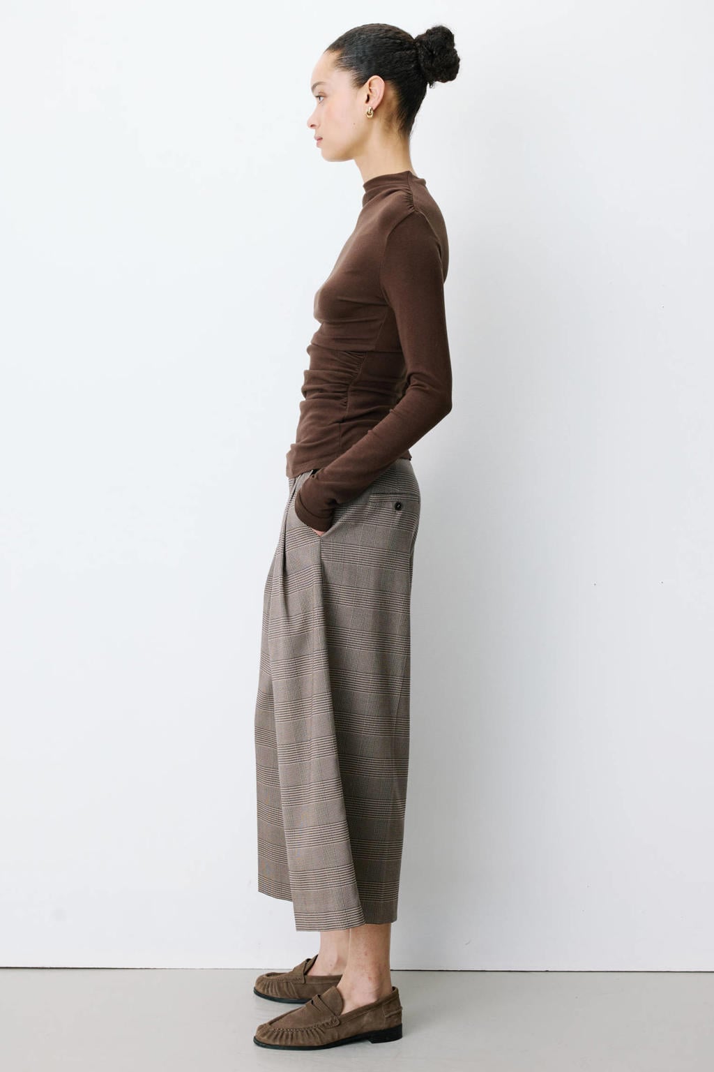 Bruine dames Grace & Mila top van viscose met effen, lange mouwen en boothals