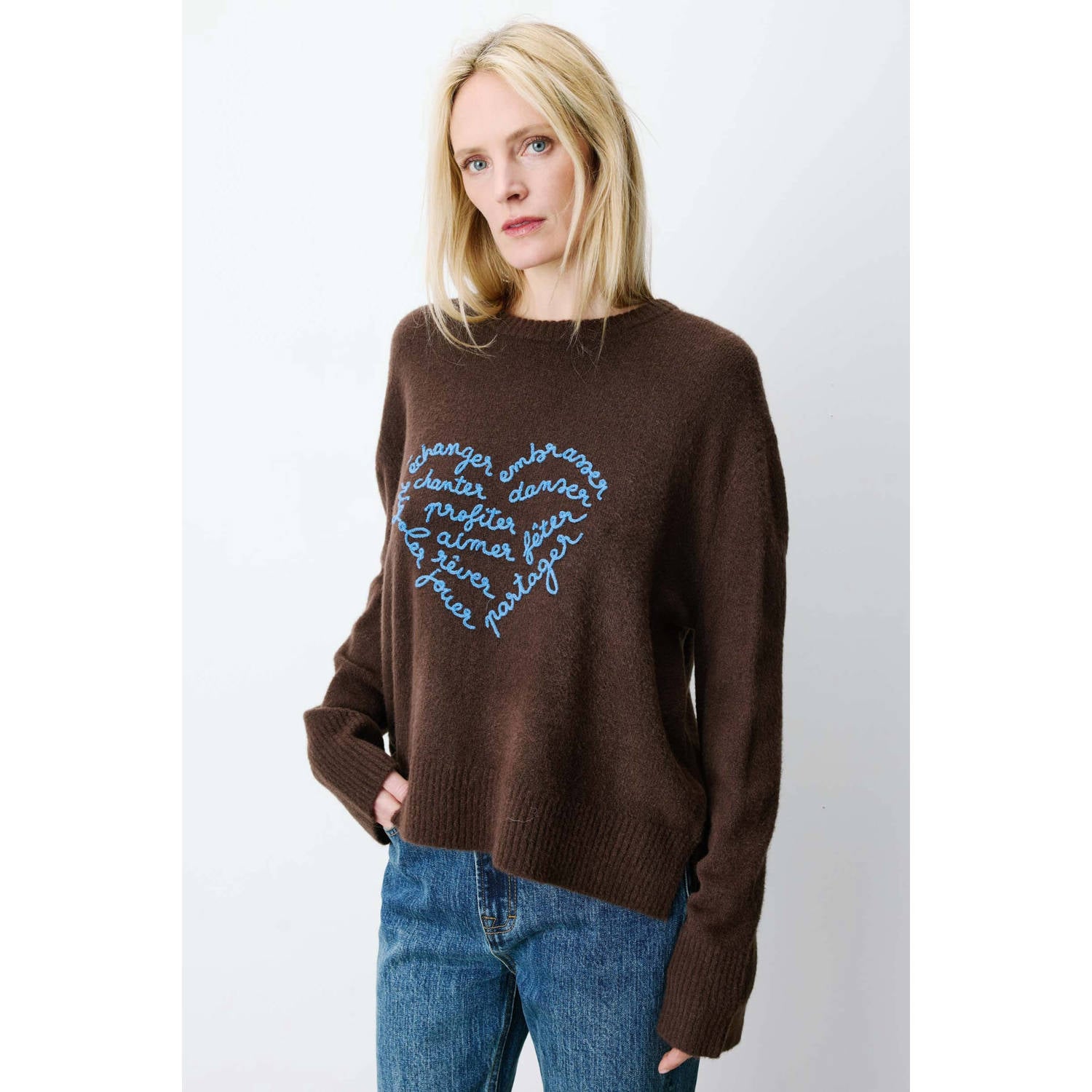 Grace & Mila gebreide trui met borduursels en wol bruin blauw