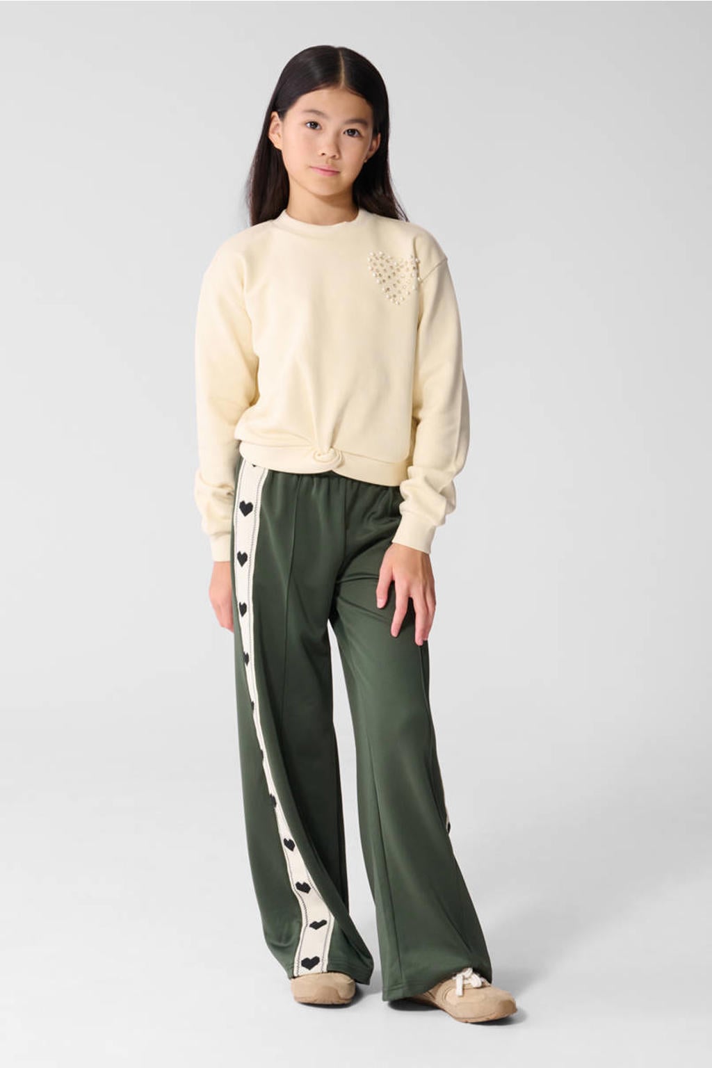 Ecru meisjes Shoeby van sweat materiaal met effen, ronde hals en knoopdetail