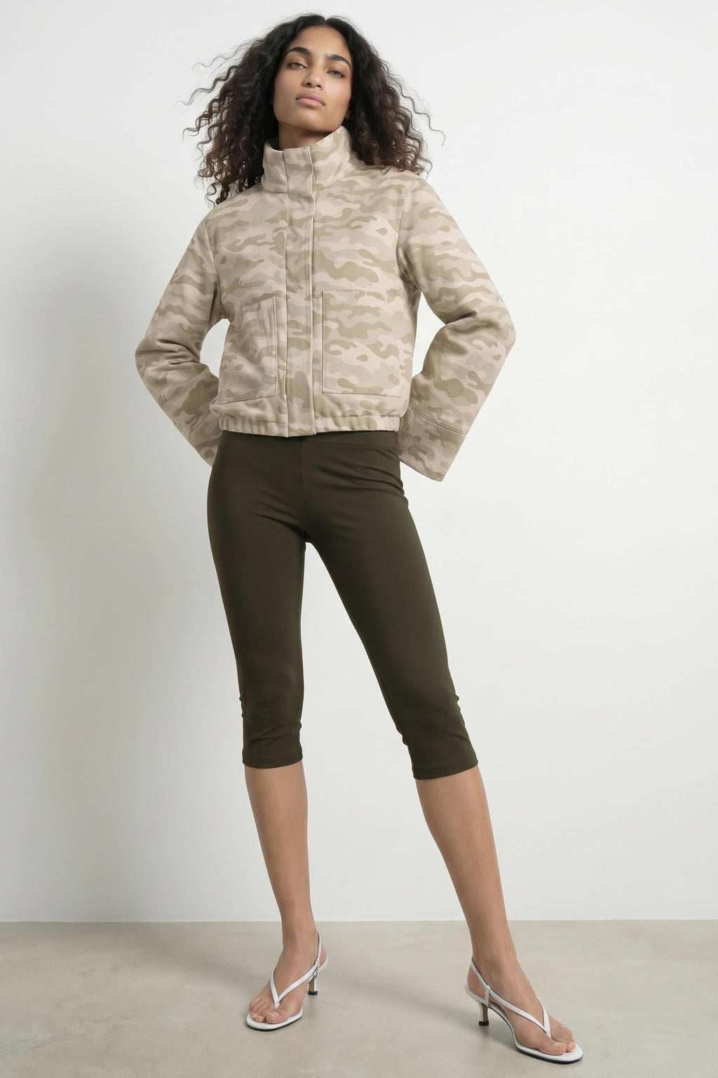Bruine dames HYPEDROP slim fit gebreide capribroek van nylon met regular waist en effen