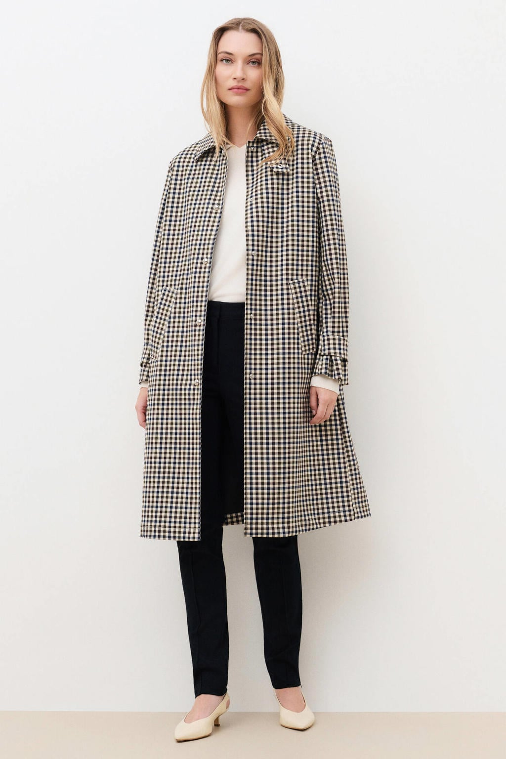 Zand en blauwe dames Caroll geruite trenchcoat van polyamide met lange mouwen, klassieke kraag en rits- en knoopsluiting
