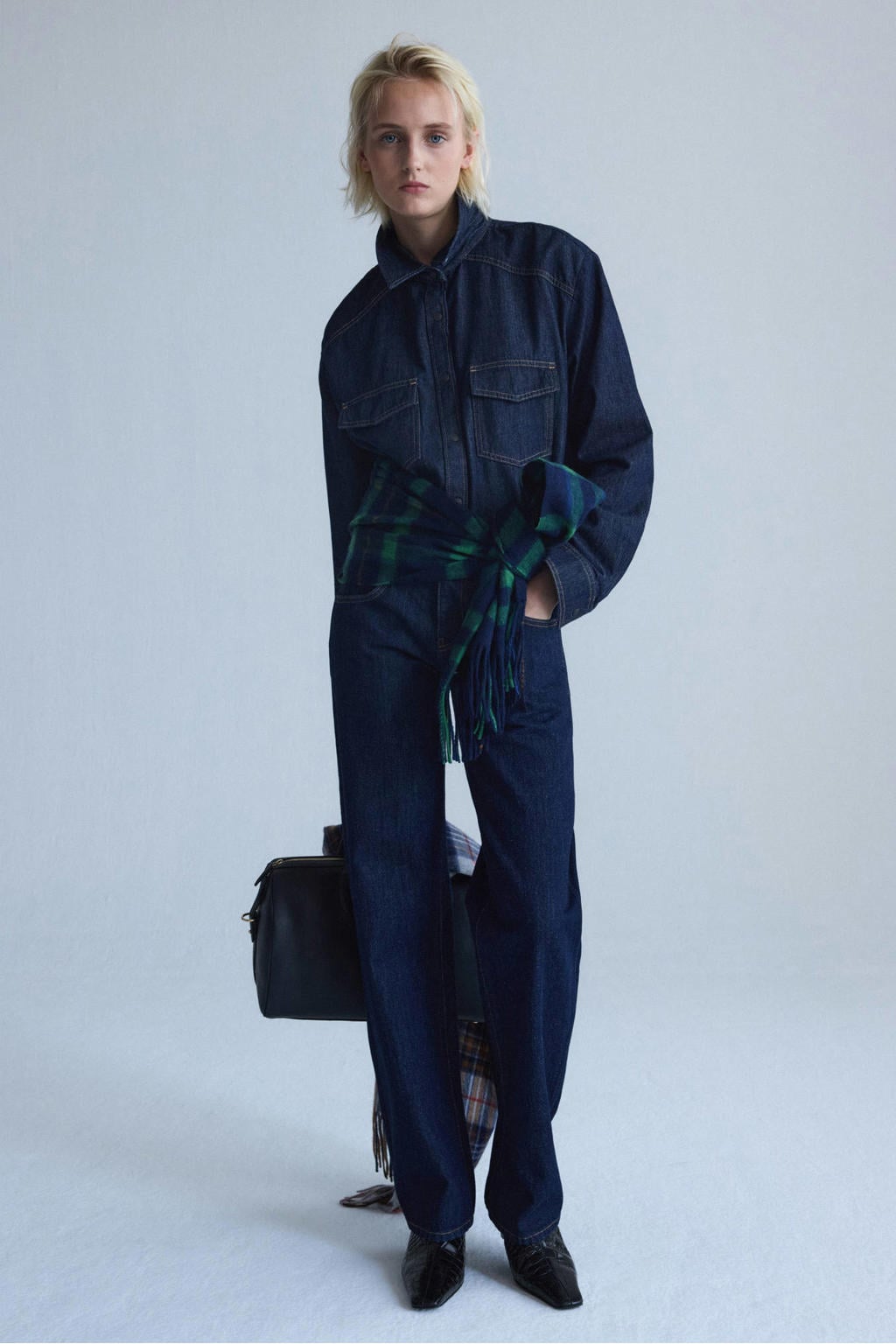 Dark blue denim dames Mango blouse van denim met effen, lange mouwen, klassieke kraag en knoopsluiting