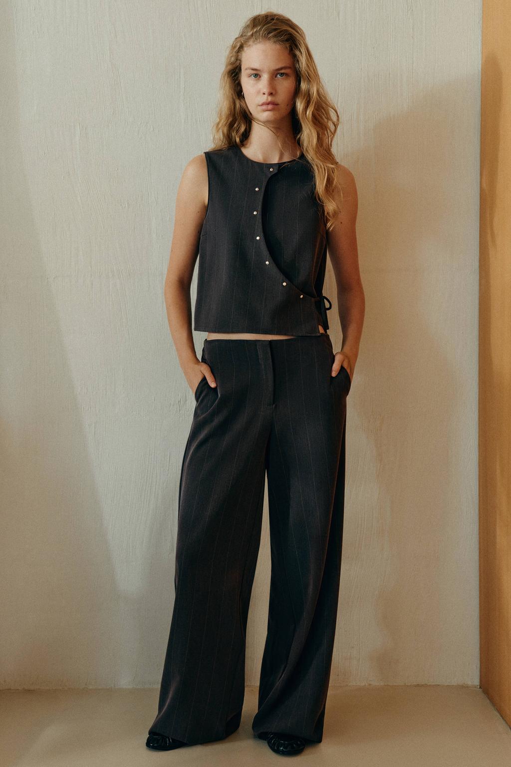 MANGO TEEN mouwloze top met krijtstreep - grijs