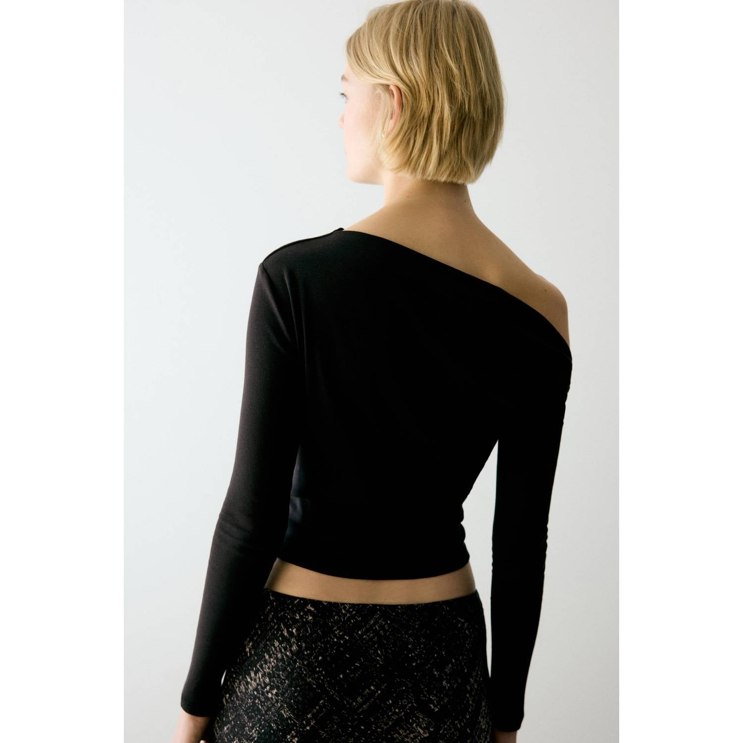 MANGO TEEN one shoulder top zwart
