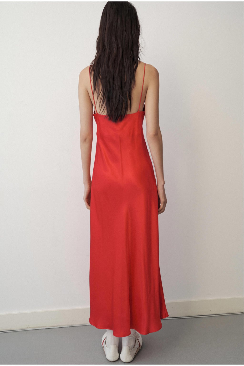 Rode dames Mango midi jurk van viscose met effen en V-hals