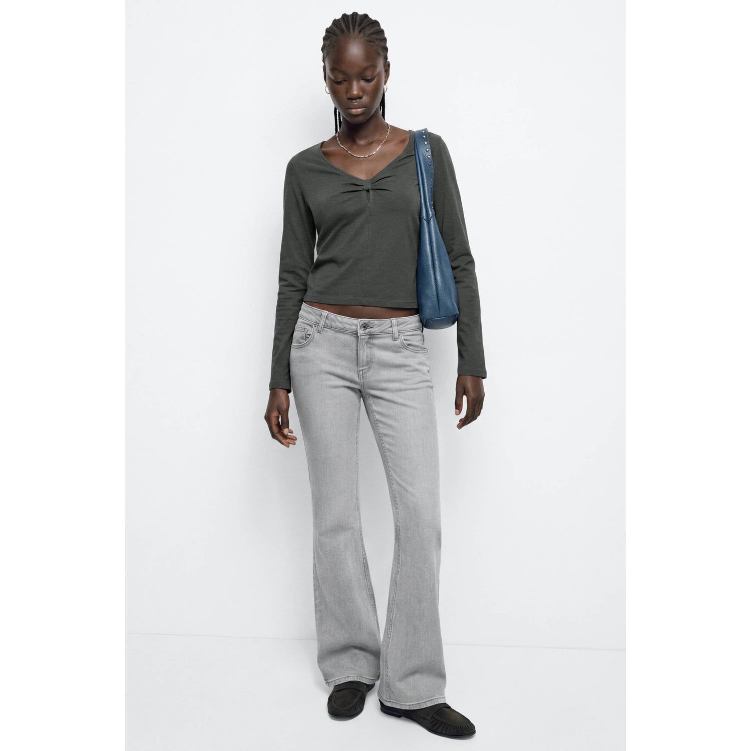 MANGO TEEN aansluitende cropped top antraciet