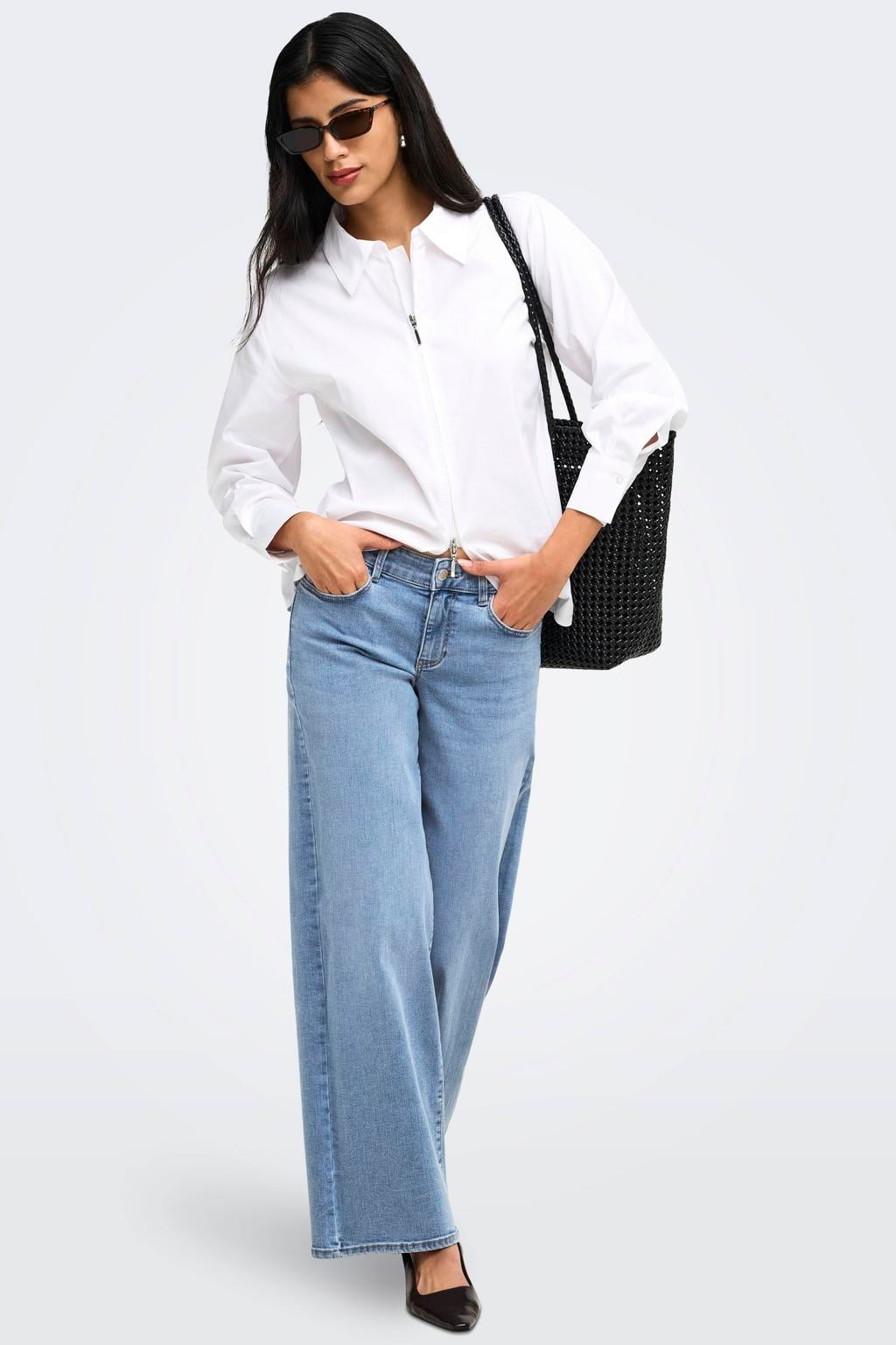 Light blue denim dames ONLY wide leg jeans van denim met low waist, rits- en knoopsluiting en effen