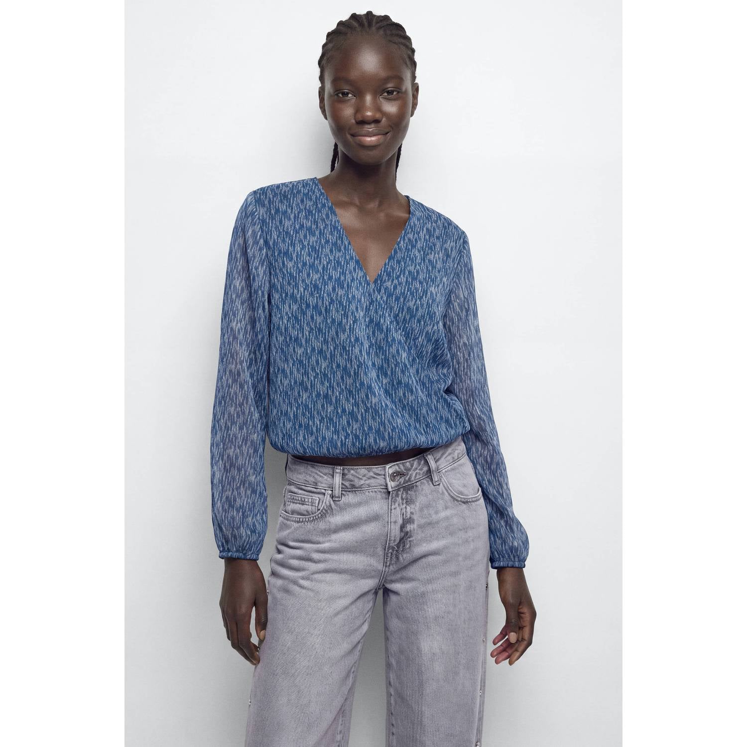 MANGO TEEN rechtvallende overslagtop met print blauw