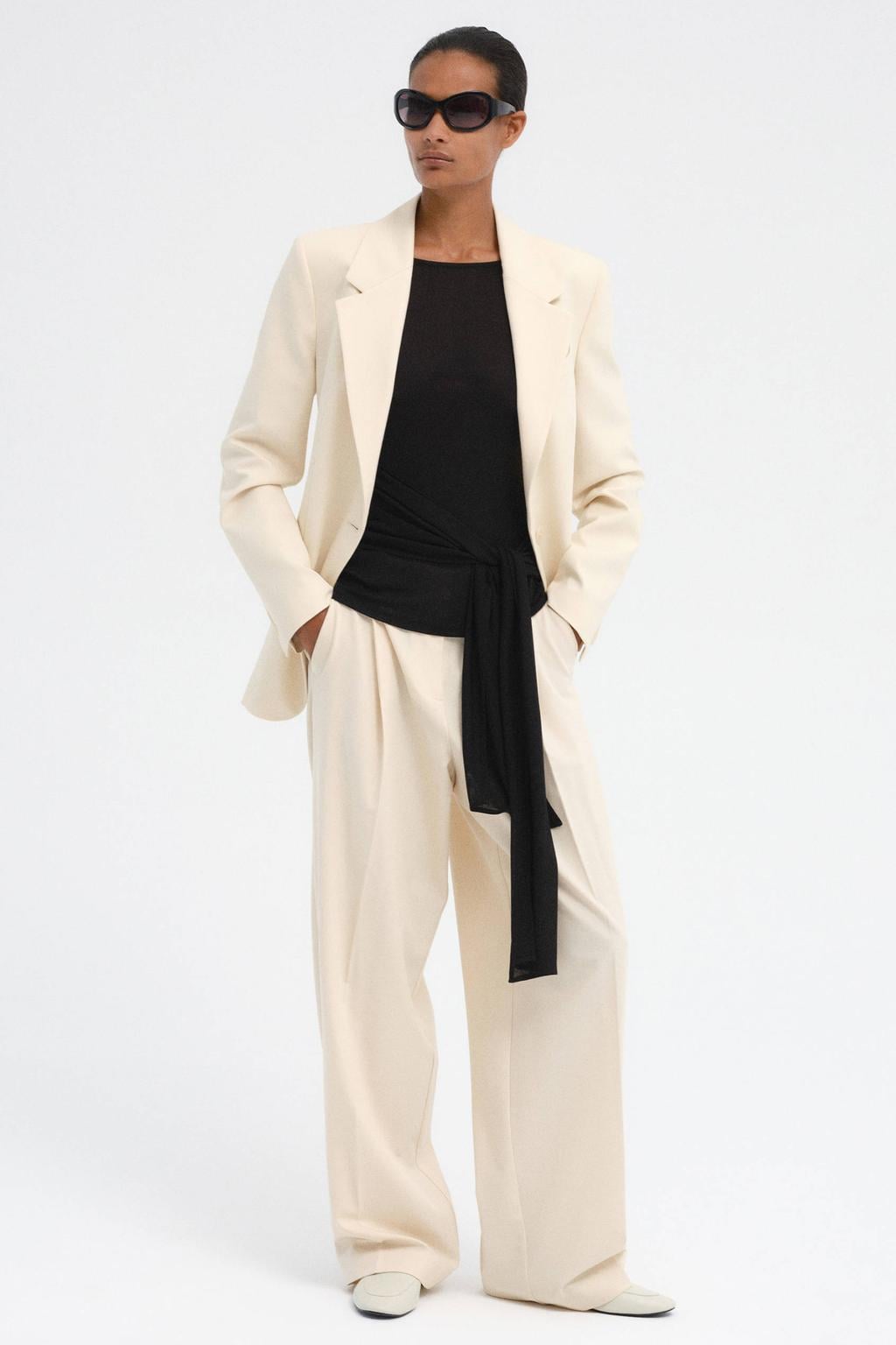 Mango top met open rug - zwart